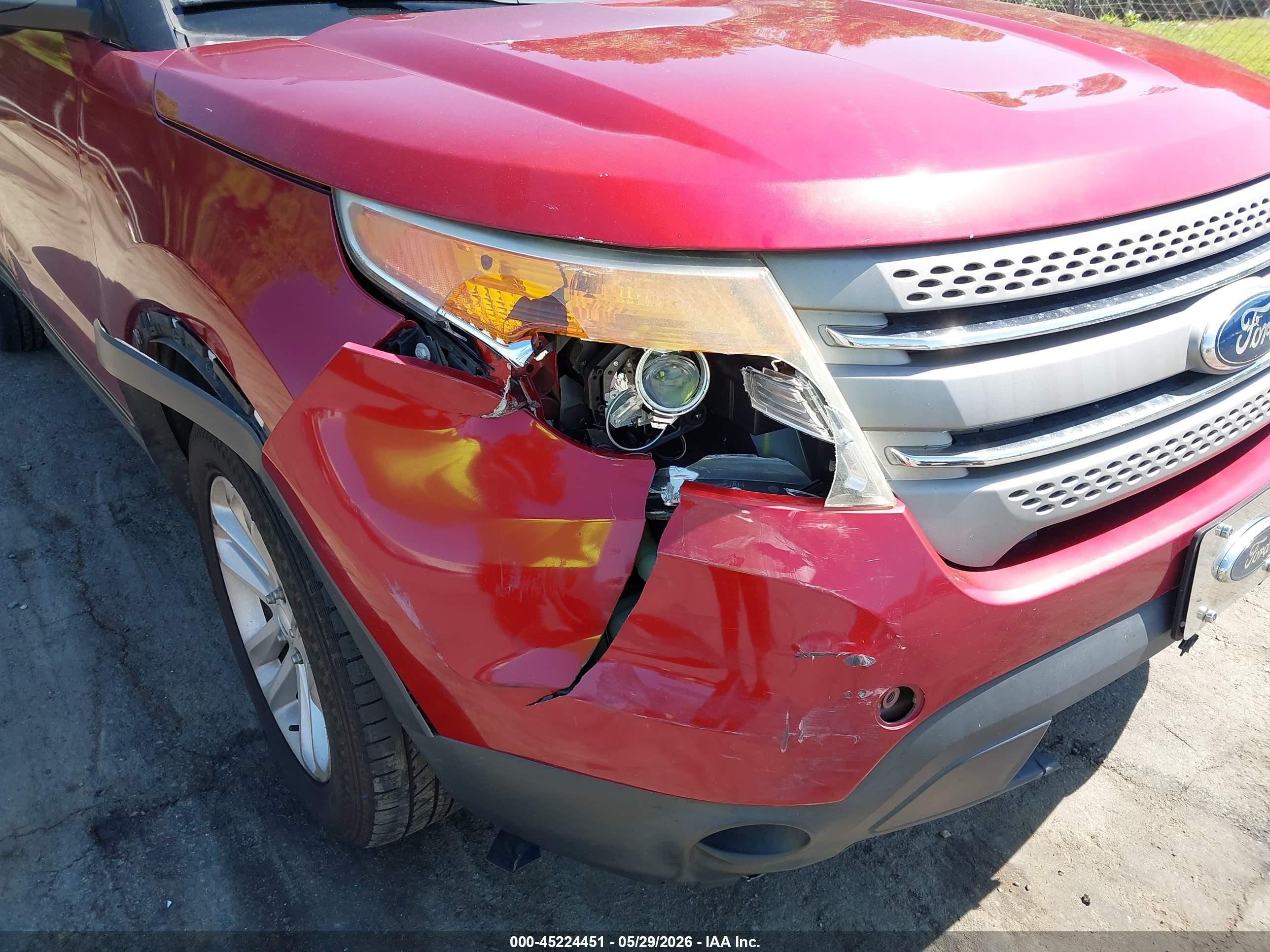 2015 Ford Explorer Red vin: 1FM5K7B81FGC45140