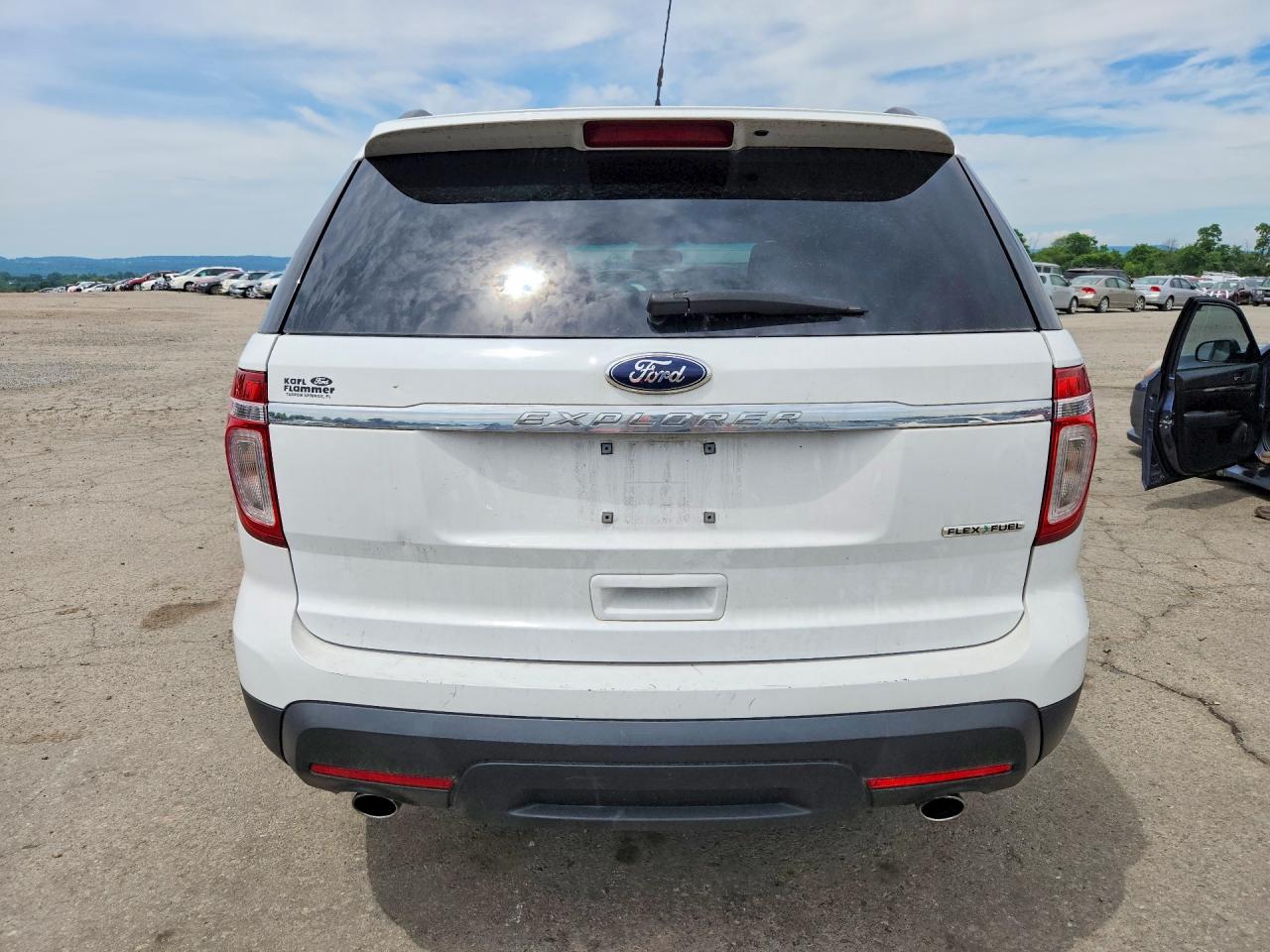 2013 Ford Explorer White vin: 1FM5K7B82DGA55540