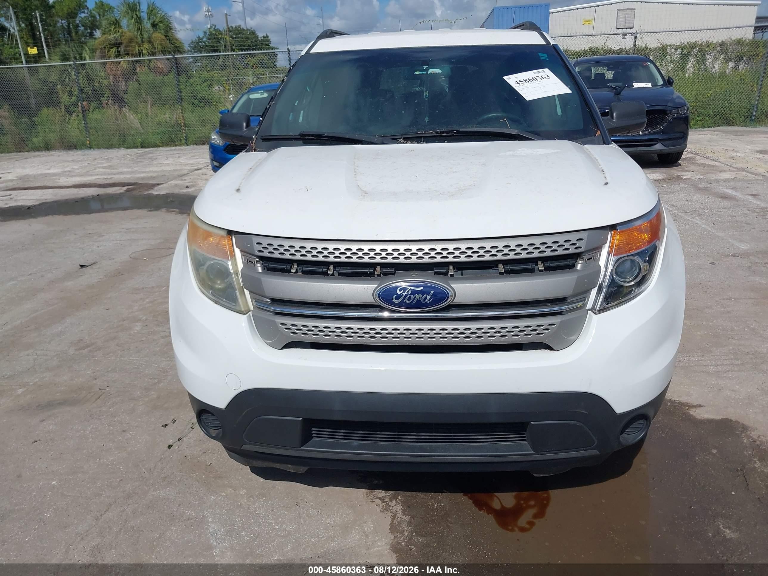 2014 Ford Explorer   White vin: 1FM5K7B82EGA53076