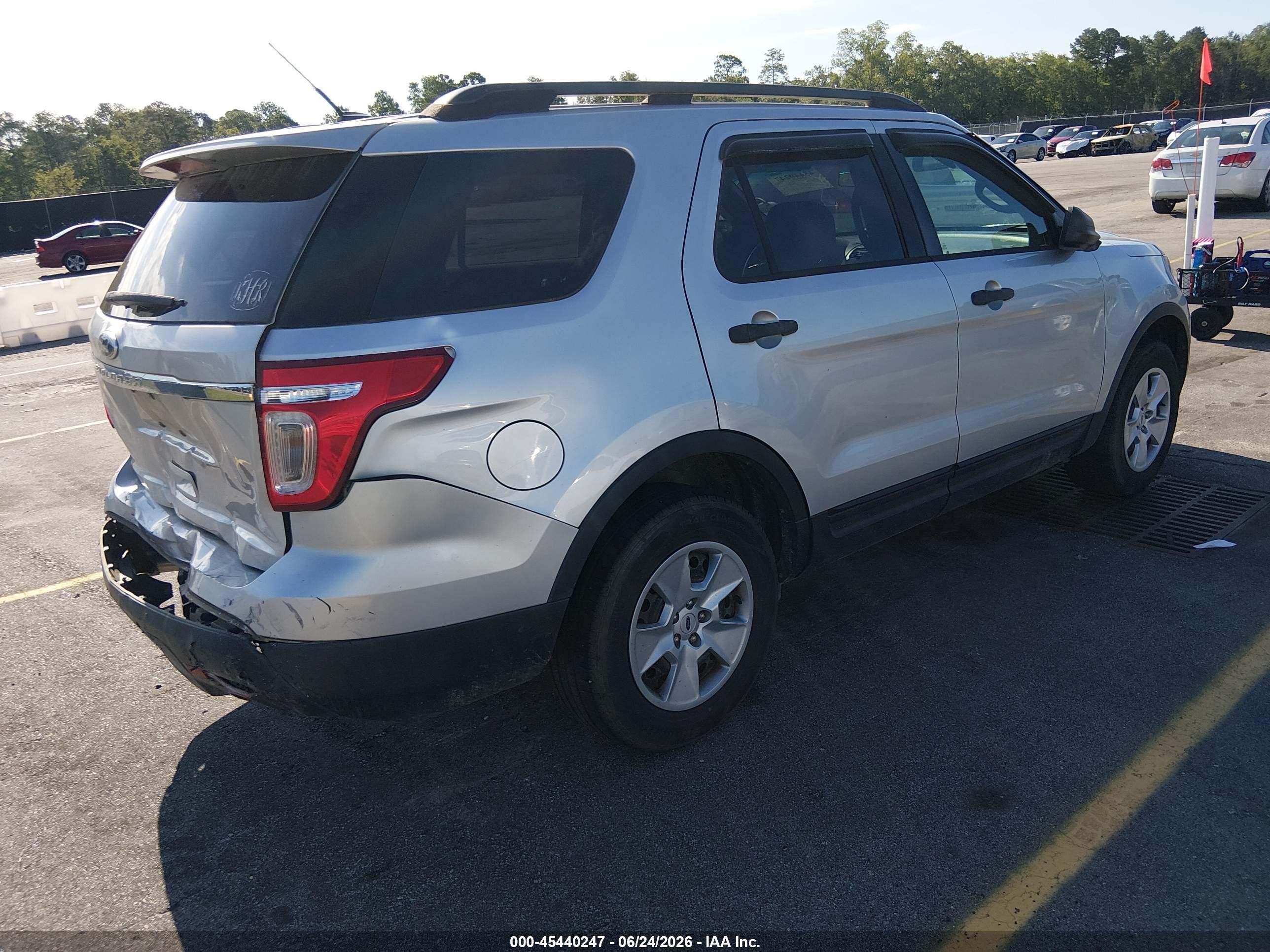2013 Ford Explorer   Silver vin: 1FM5K7B83DGB04793