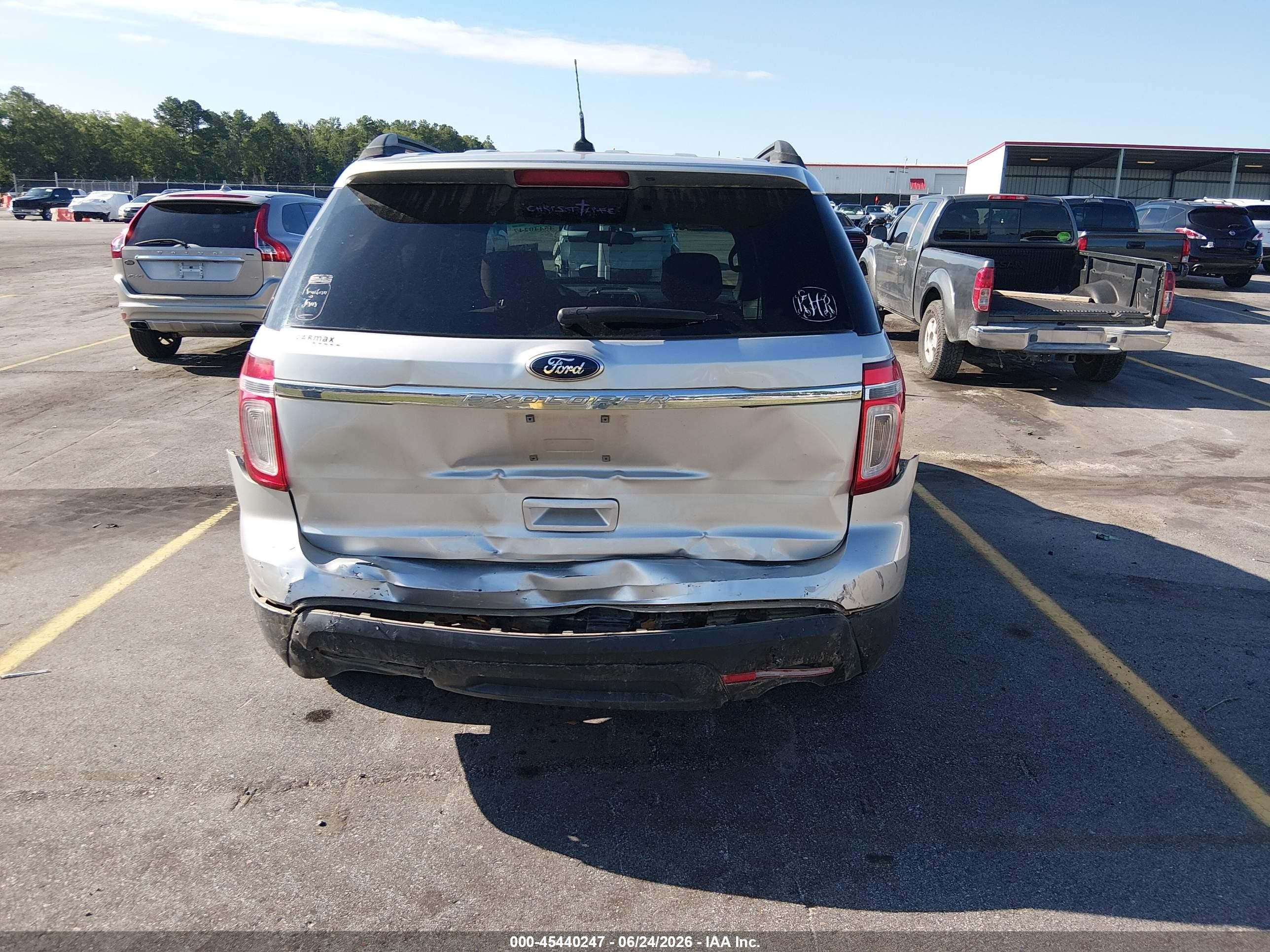 2013 Ford Explorer   Silver vin: 1FM5K7B83DGB04793