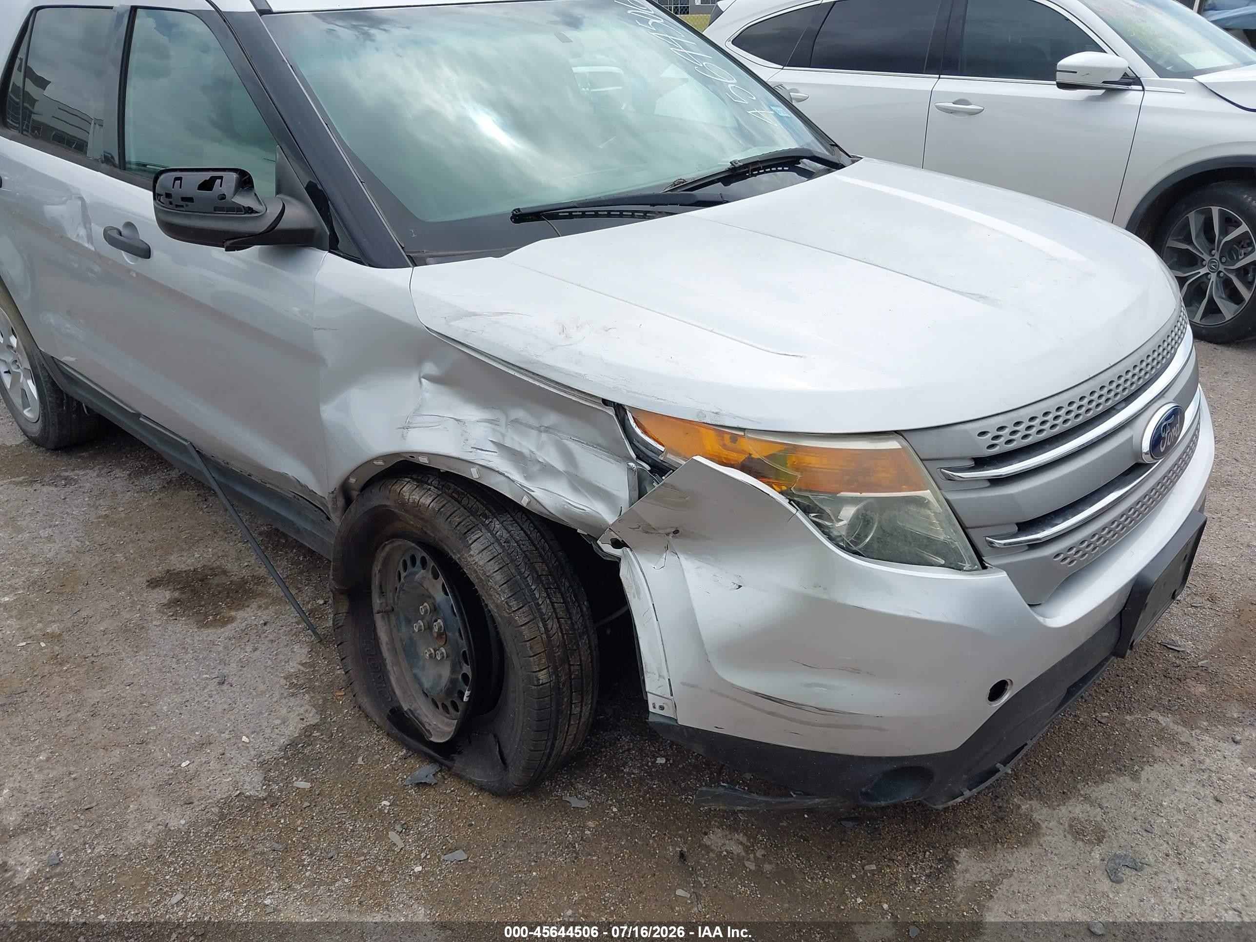 2014 Ford Explorer Silver vin: 1FM5K7B83EGA27425