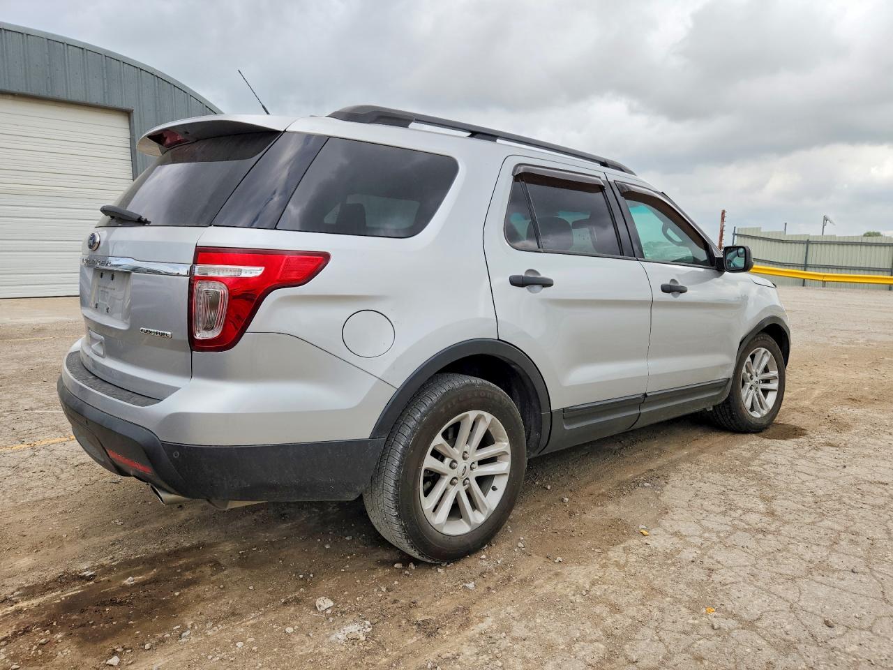 2015 Ford Explorer Xlt Fwd Silver vin: 1FM5K7B83FGA54352