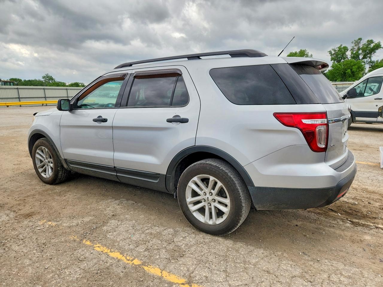 2015 Ford Explorer Xlt Fwd Silver vin: 1FM5K7B83FGA54352