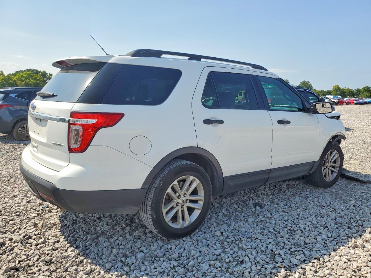 2015 Ford Explorer White vin: 1FM5K7B83FGB06854