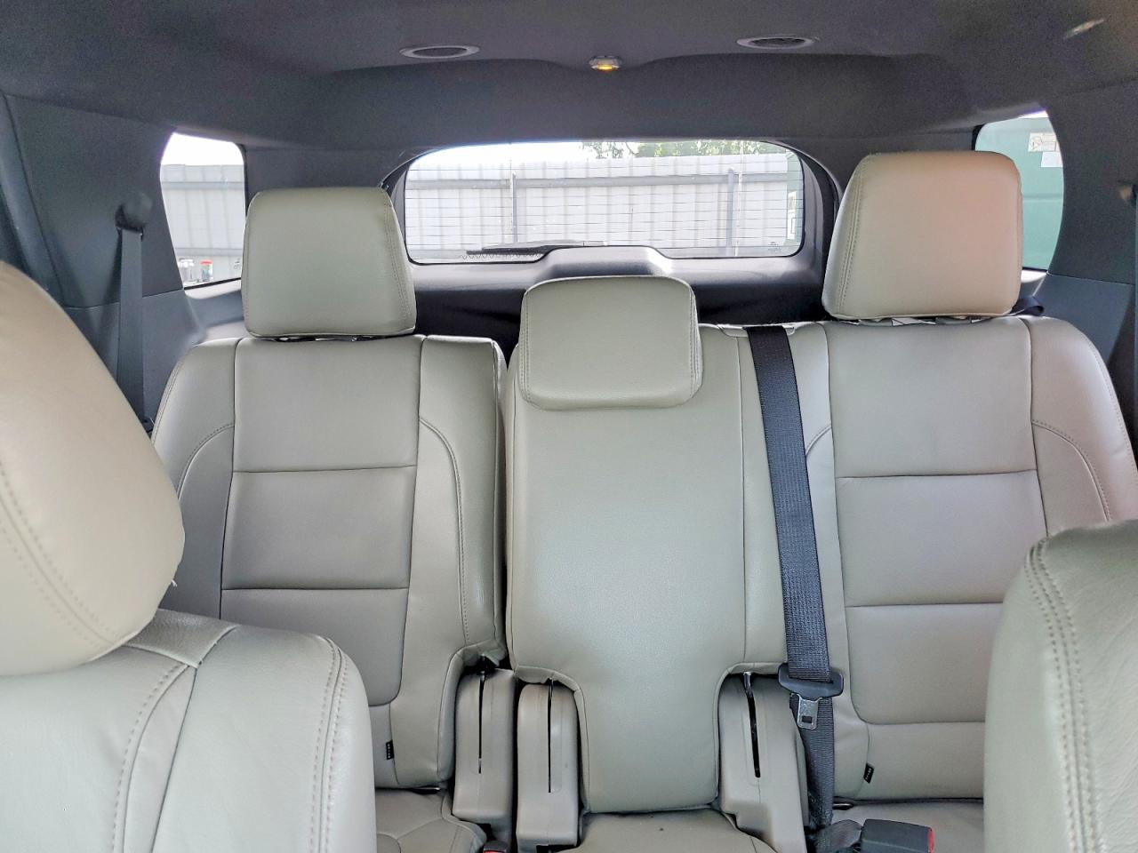 2015 Ford Explorer White vin: 1FM5K7B83FGB06854