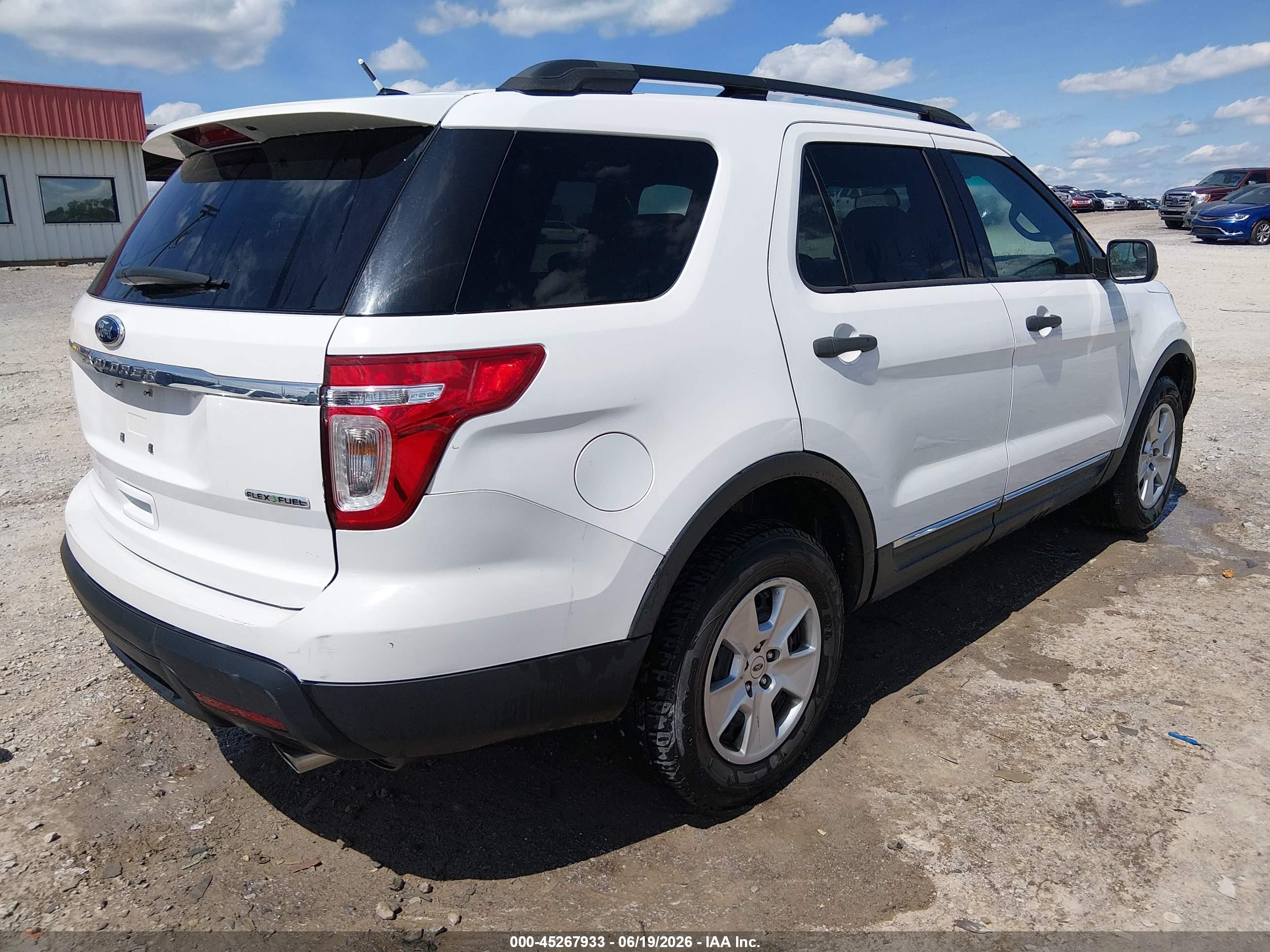 2013 Ford Explorer   White vin: 1FM5K7B84DGB86842