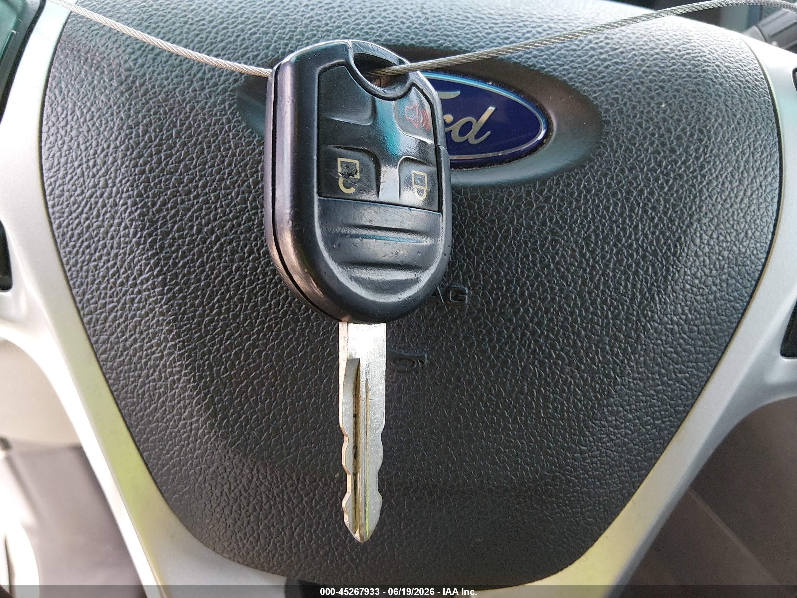 2013 Ford Explorer   White vin: 1FM5K7B84DGB86842
