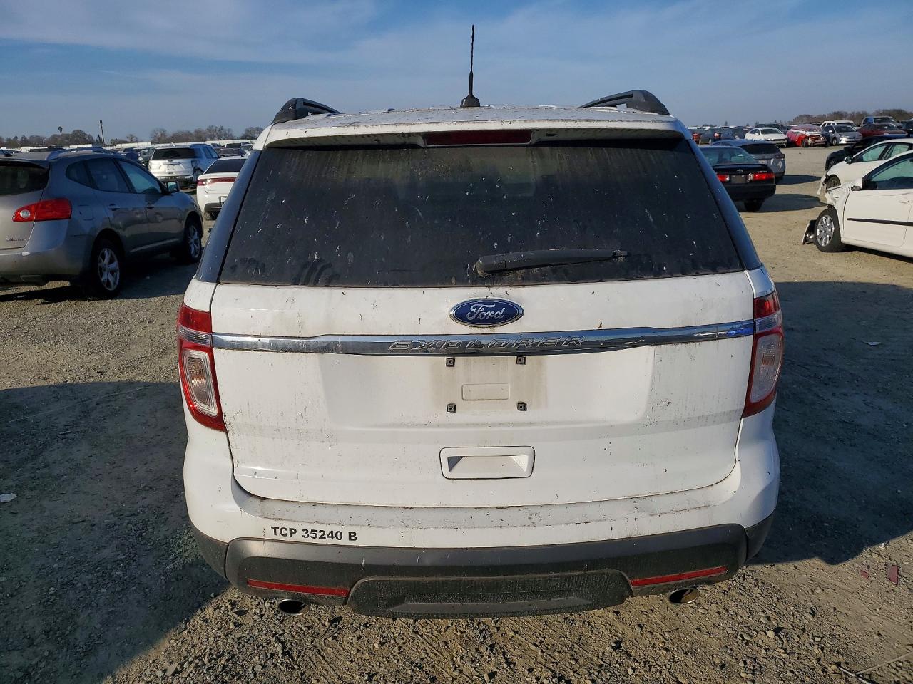 2014 Ford Explorer White vin: 1FM5K7B84EGA18054