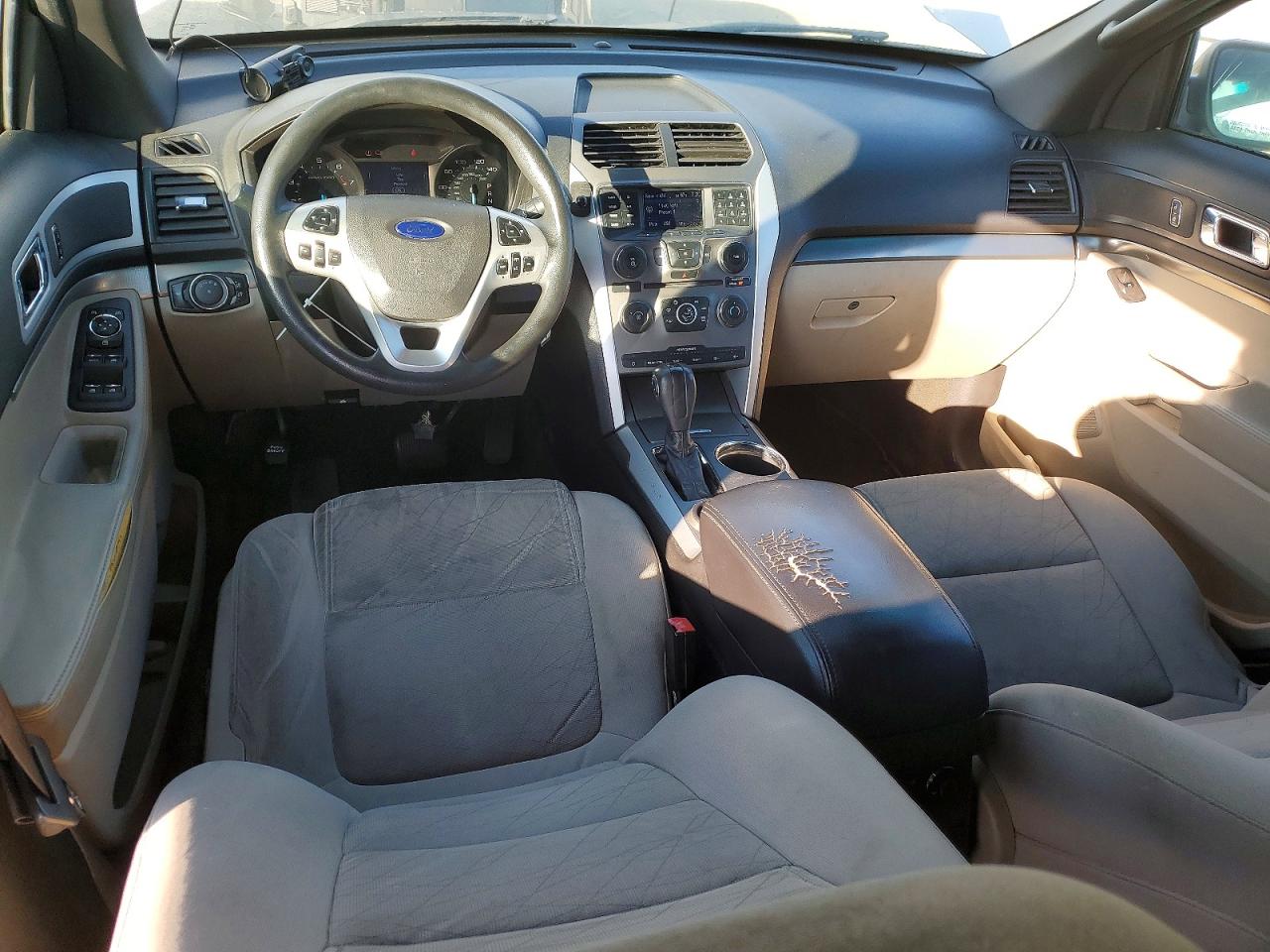 2014 Ford Explorer White vin: 1FM5K7B84EGA18054