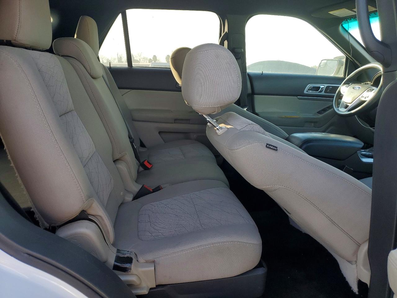 2014 Ford Explorer White vin: 1FM5K7B84EGA18054