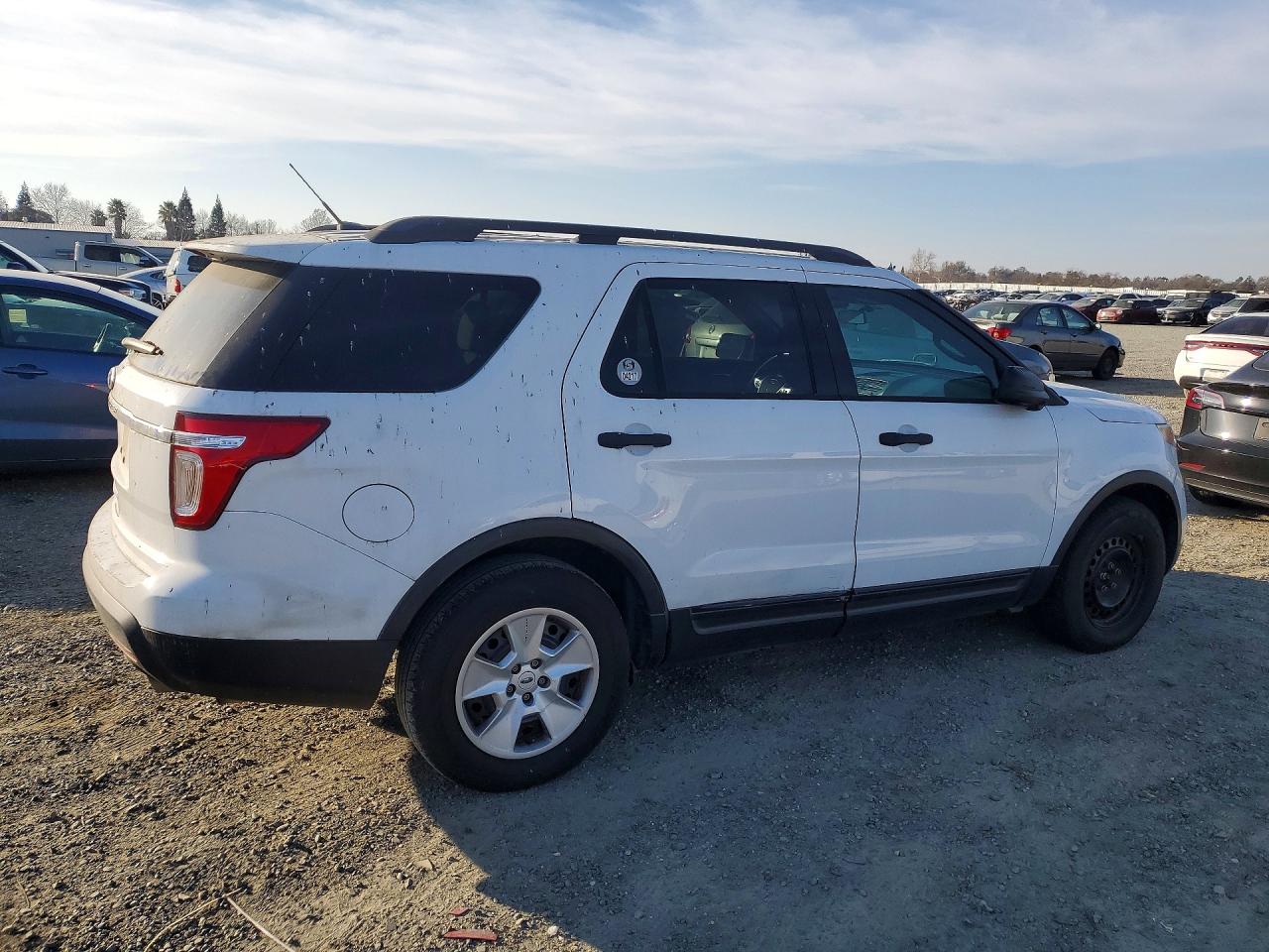 2014 Ford Explorer White vin: 1FM5K7B84EGA18054