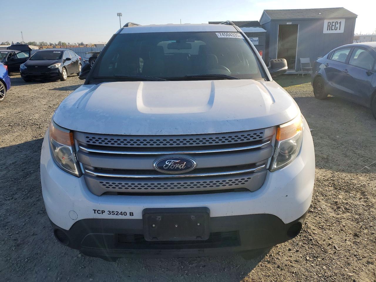 2014 Ford Explorer White vin: 1FM5K7B84EGA18054