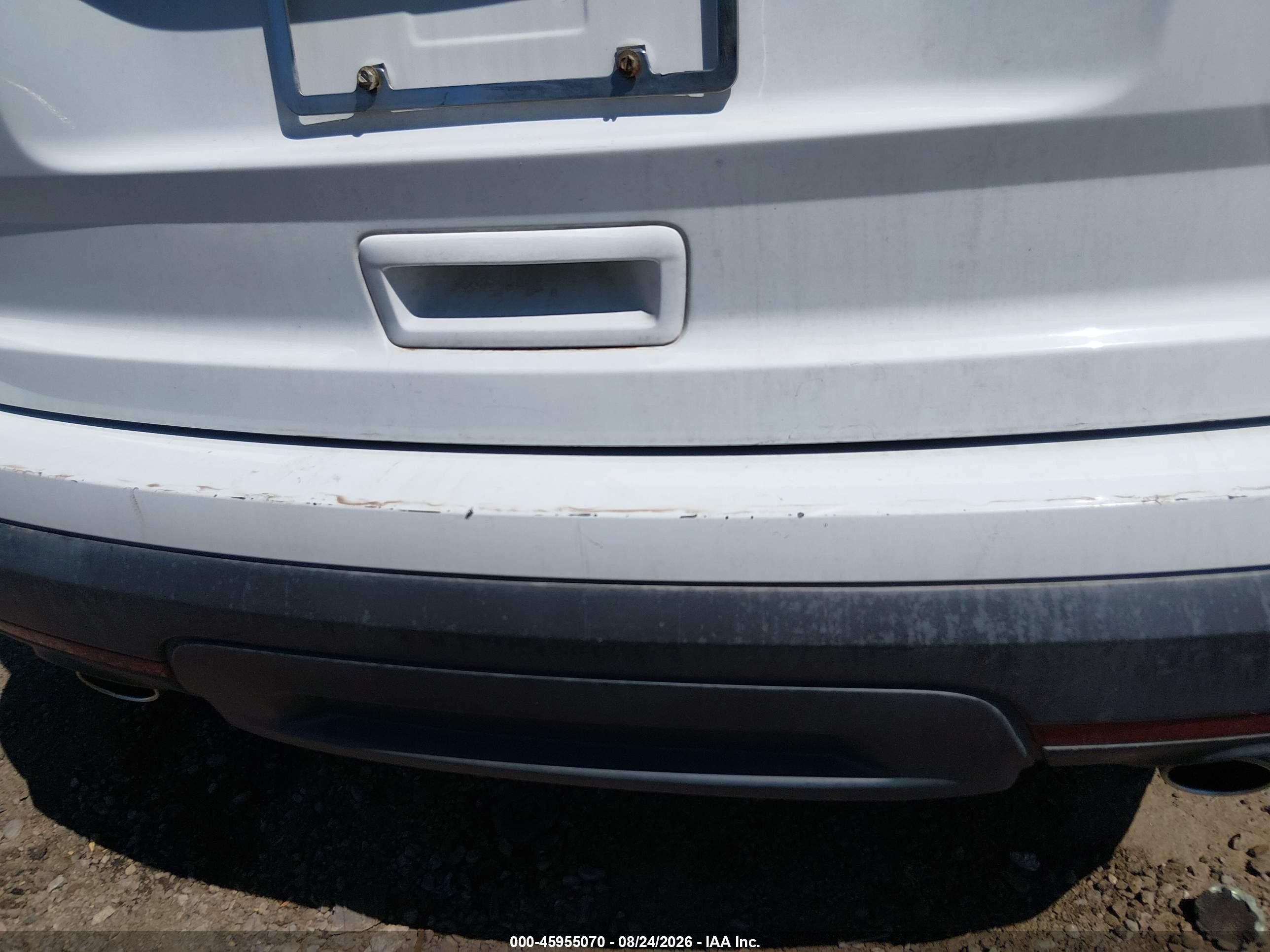 2014 Ford Explorer   White vin: 1FM5K7B84EGC35703
