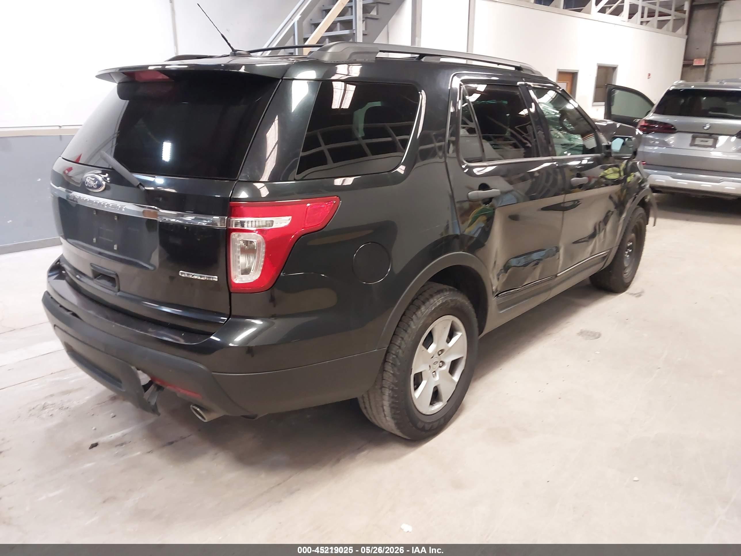 2013 Ford Explorer   Black vin: 1FM5K7B85DGA40482