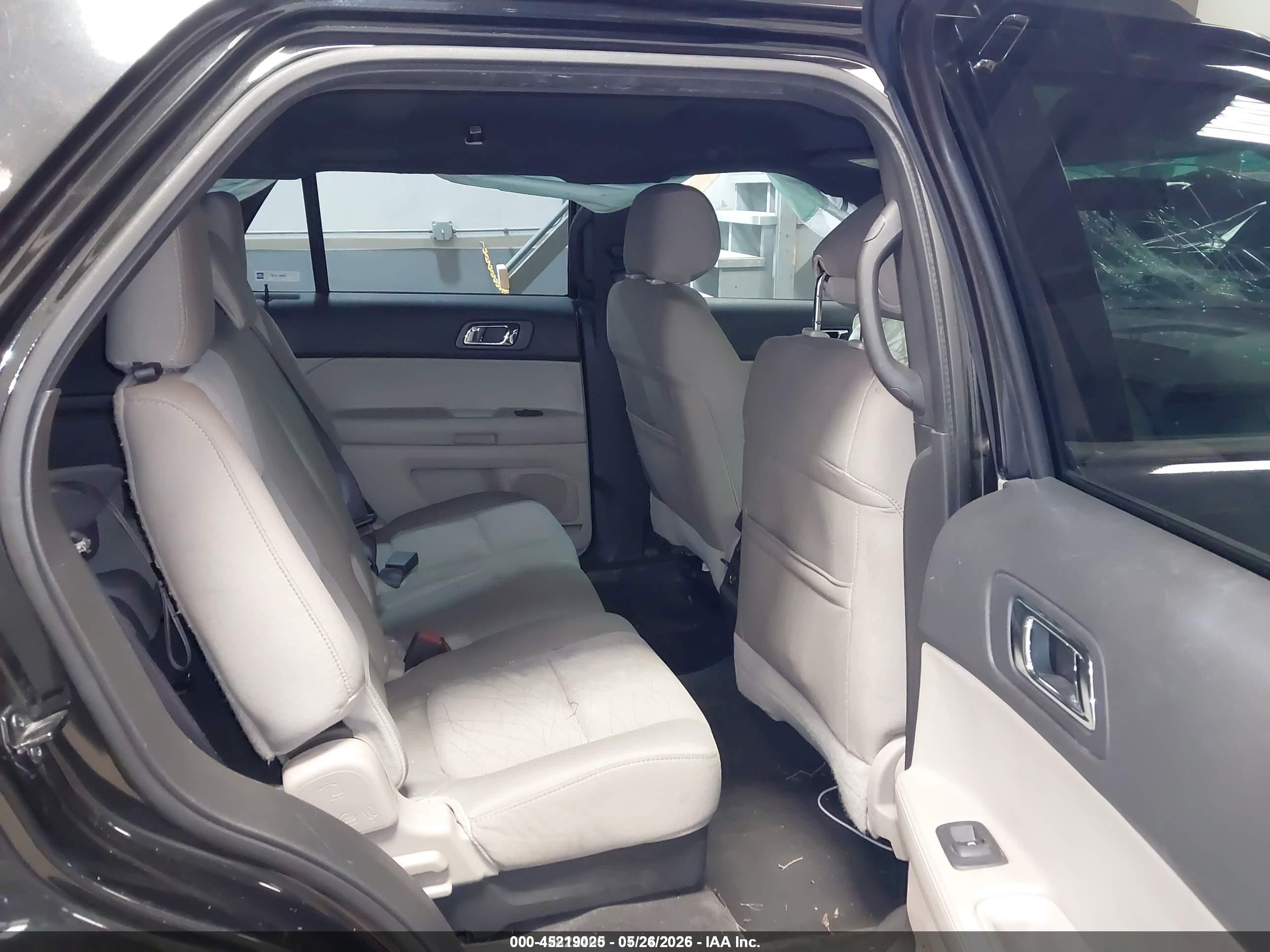 2013 Ford Explorer   Black vin: 1FM5K7B85DGA40482