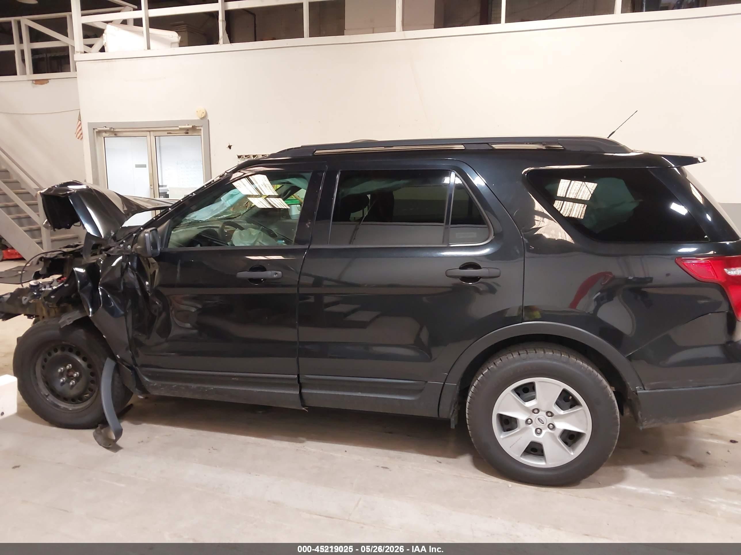 2013 Ford Explorer   Black vin: 1FM5K7B85DGA40482