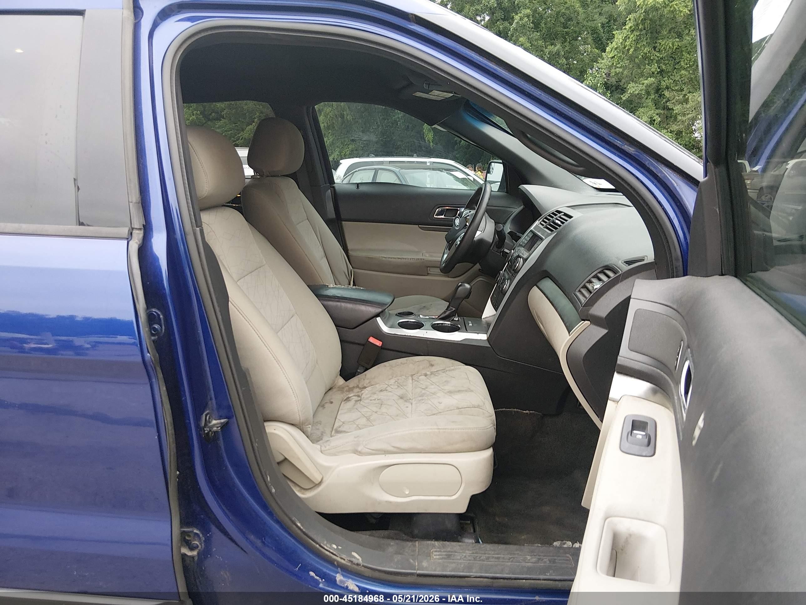 2014 Ford Explorer   Blue vin: 1FM5K7B85EGB67671