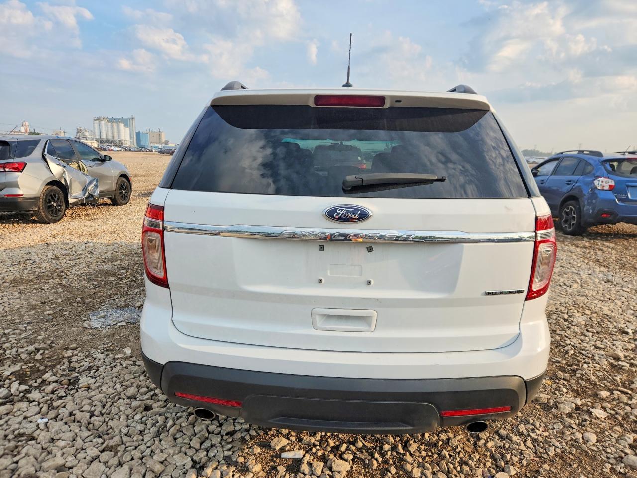2015 Ford Explorer White vin: 1FM5K7B85FGA84498