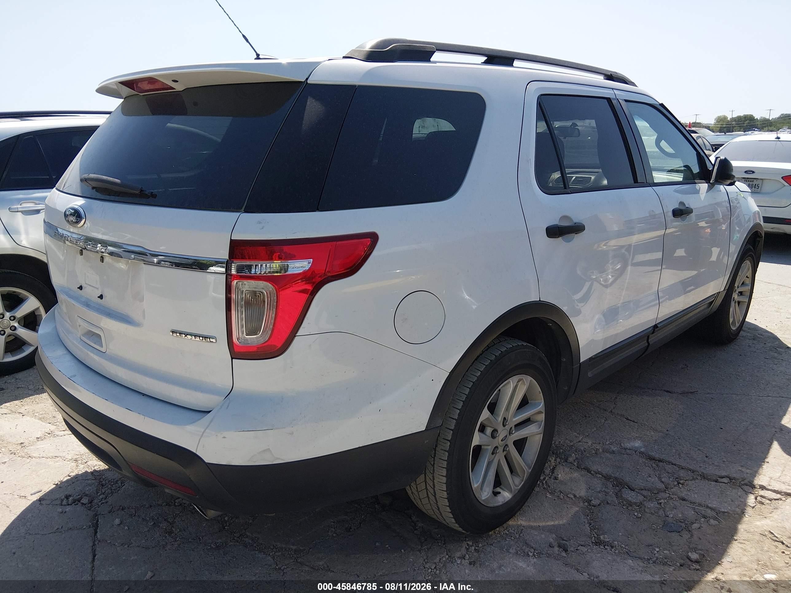 2015 Ford Explorer   White vin: 1FM5K7B85FGC04607