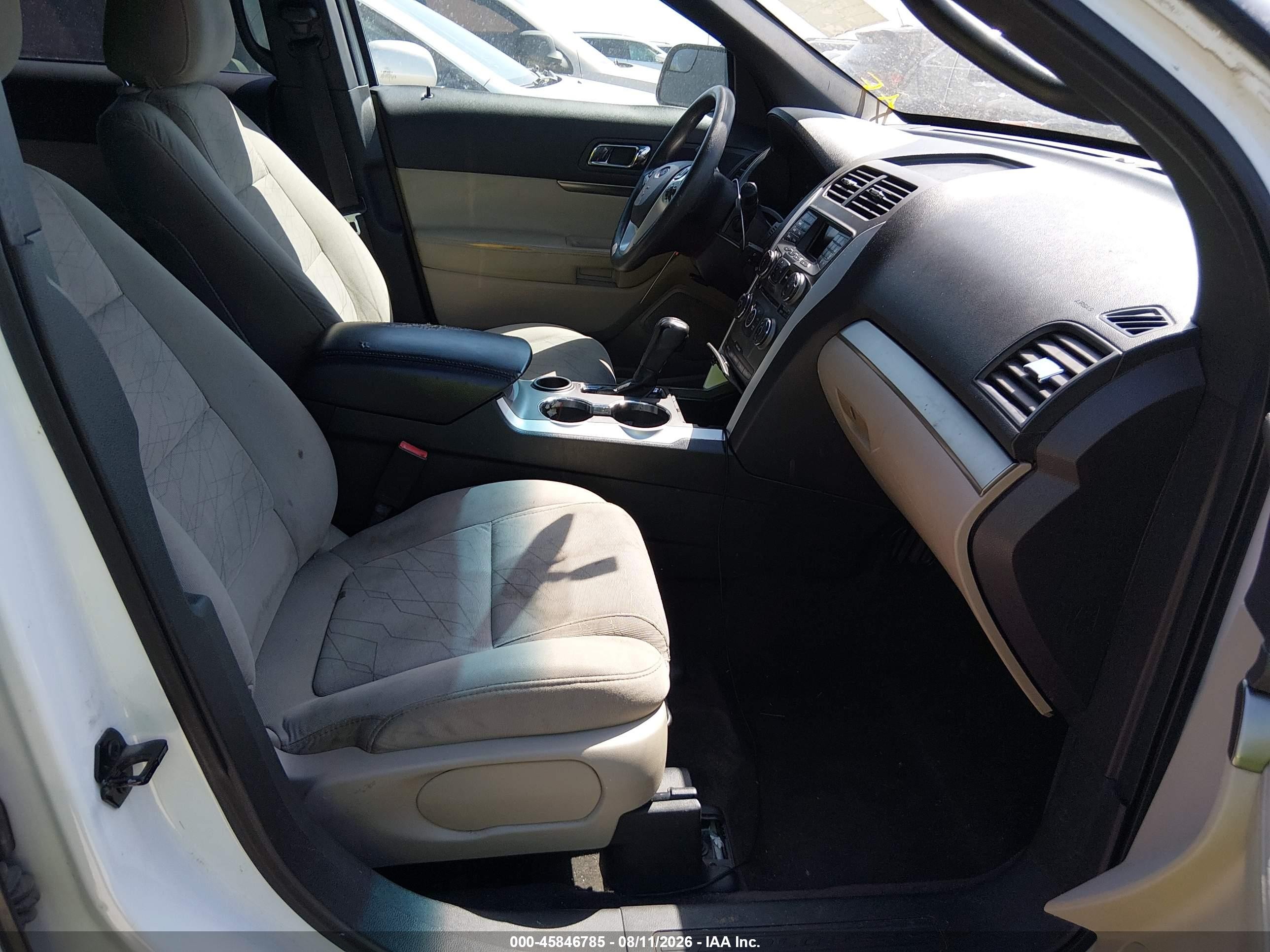 2015 Ford Explorer   White vin: 1FM5K7B85FGC04607