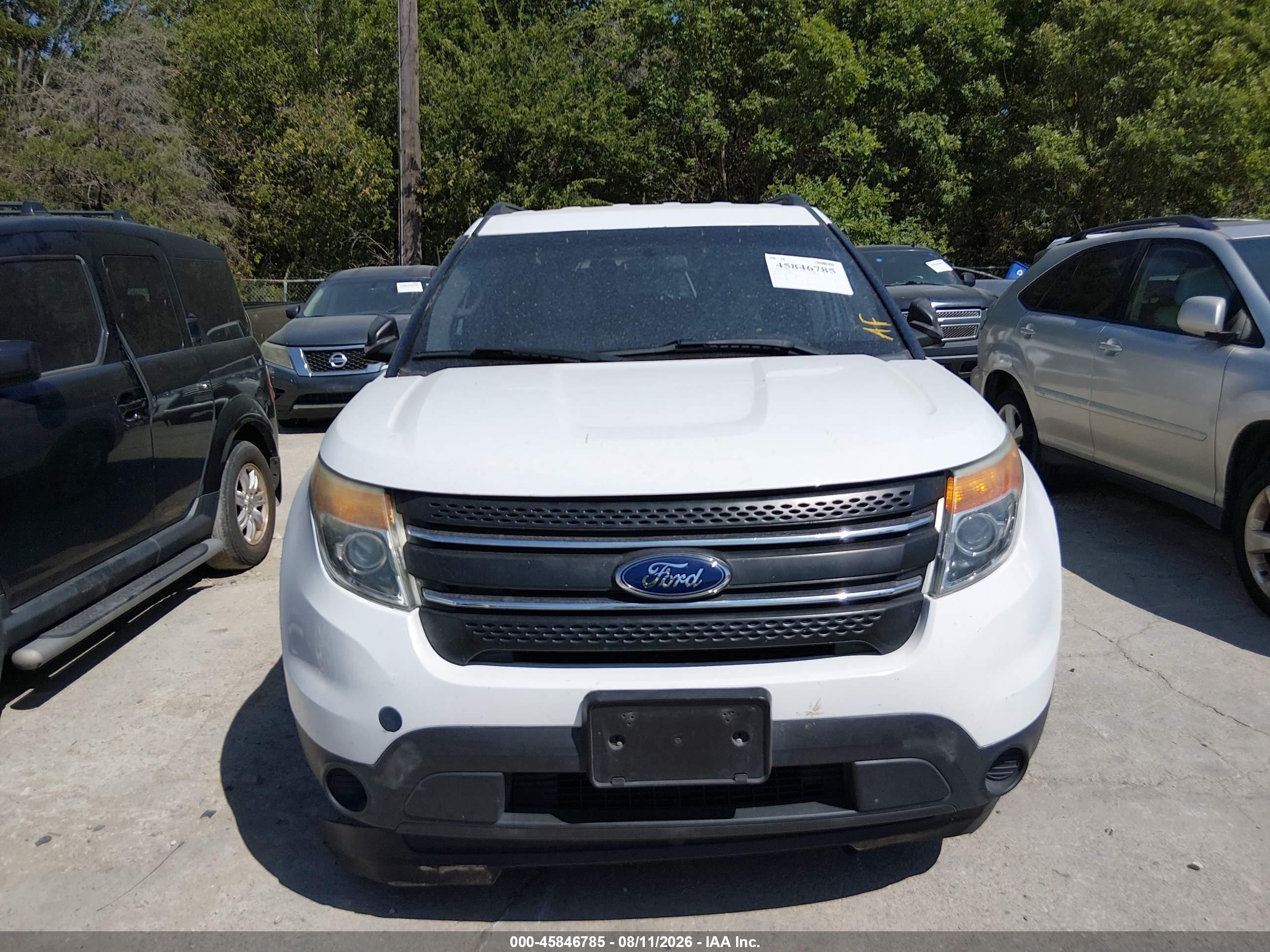 2015 Ford Explorer   White vin: 1FM5K7B85FGC04607