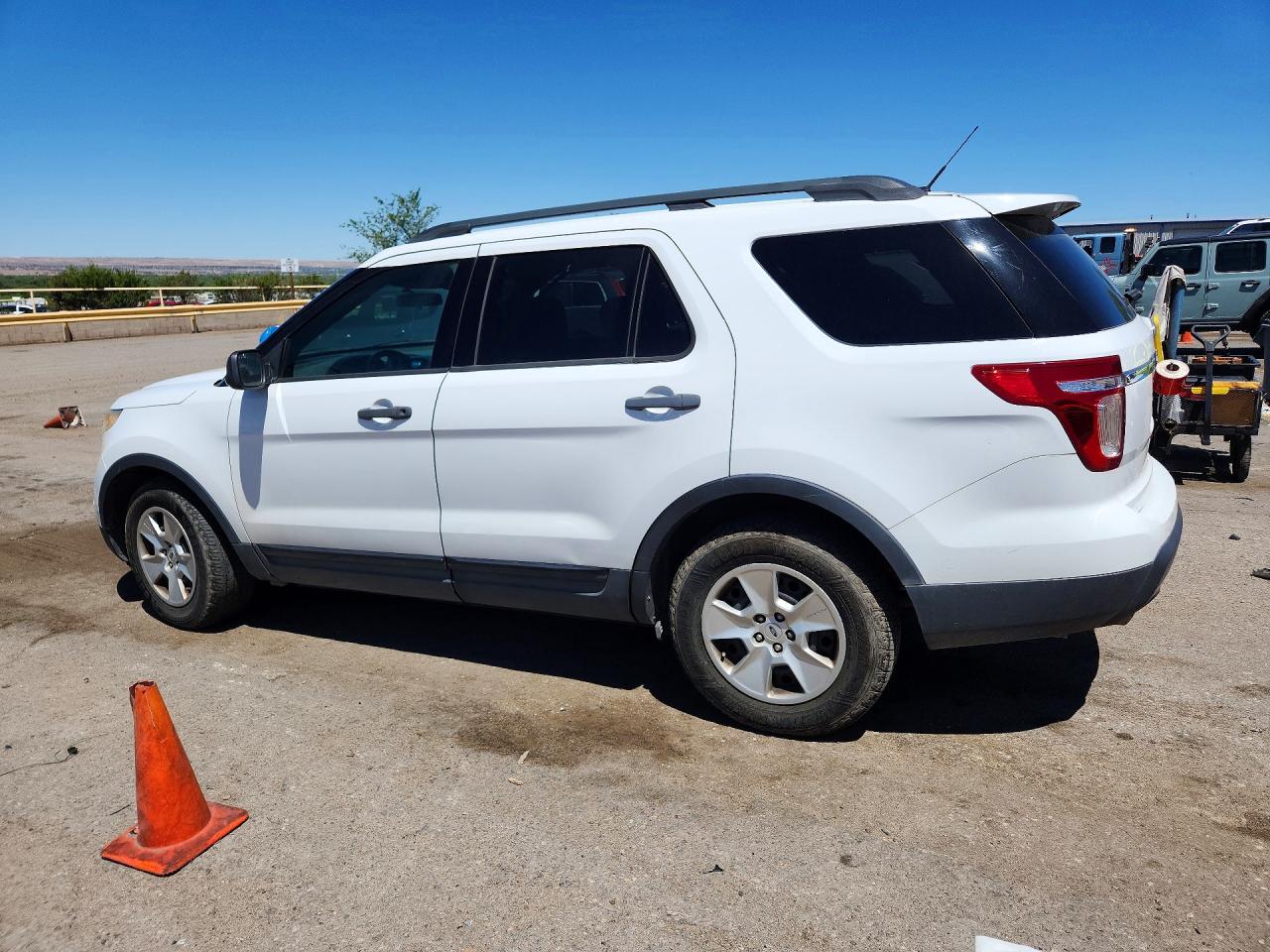 2014 Ford Explorer White vin: 1FM5K7B86EGA01479