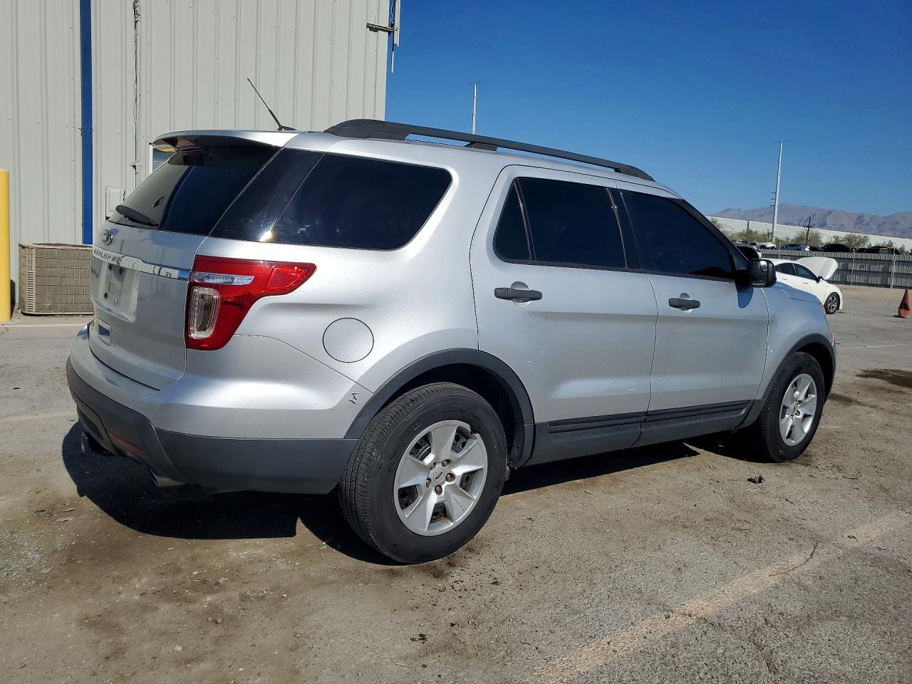 2014 Ford Explorer Silver vin: 1FM5K7B86EGA44087