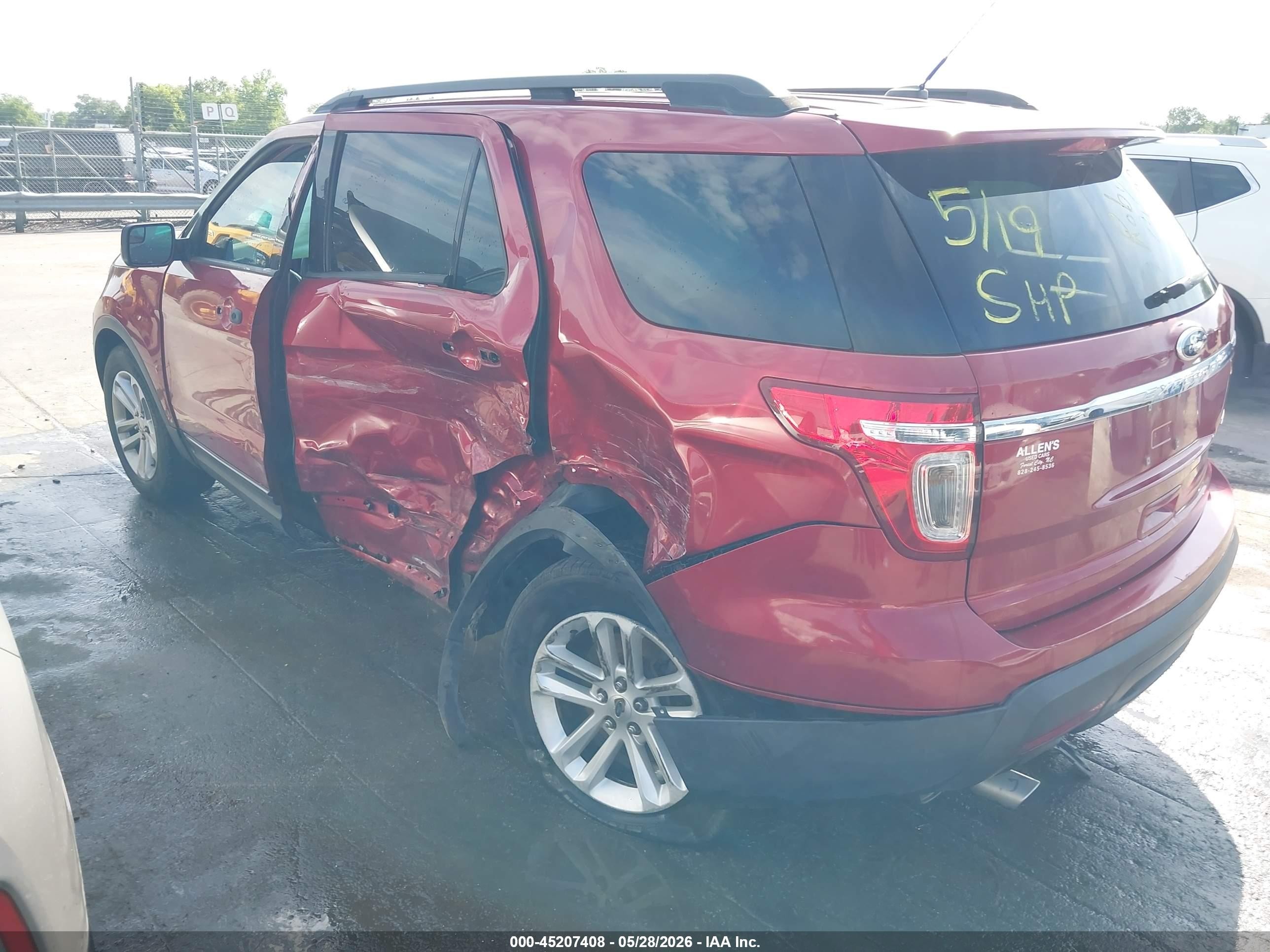 2015 Ford Explorer   Maroon vin: 1FM5K7B86FGA24598