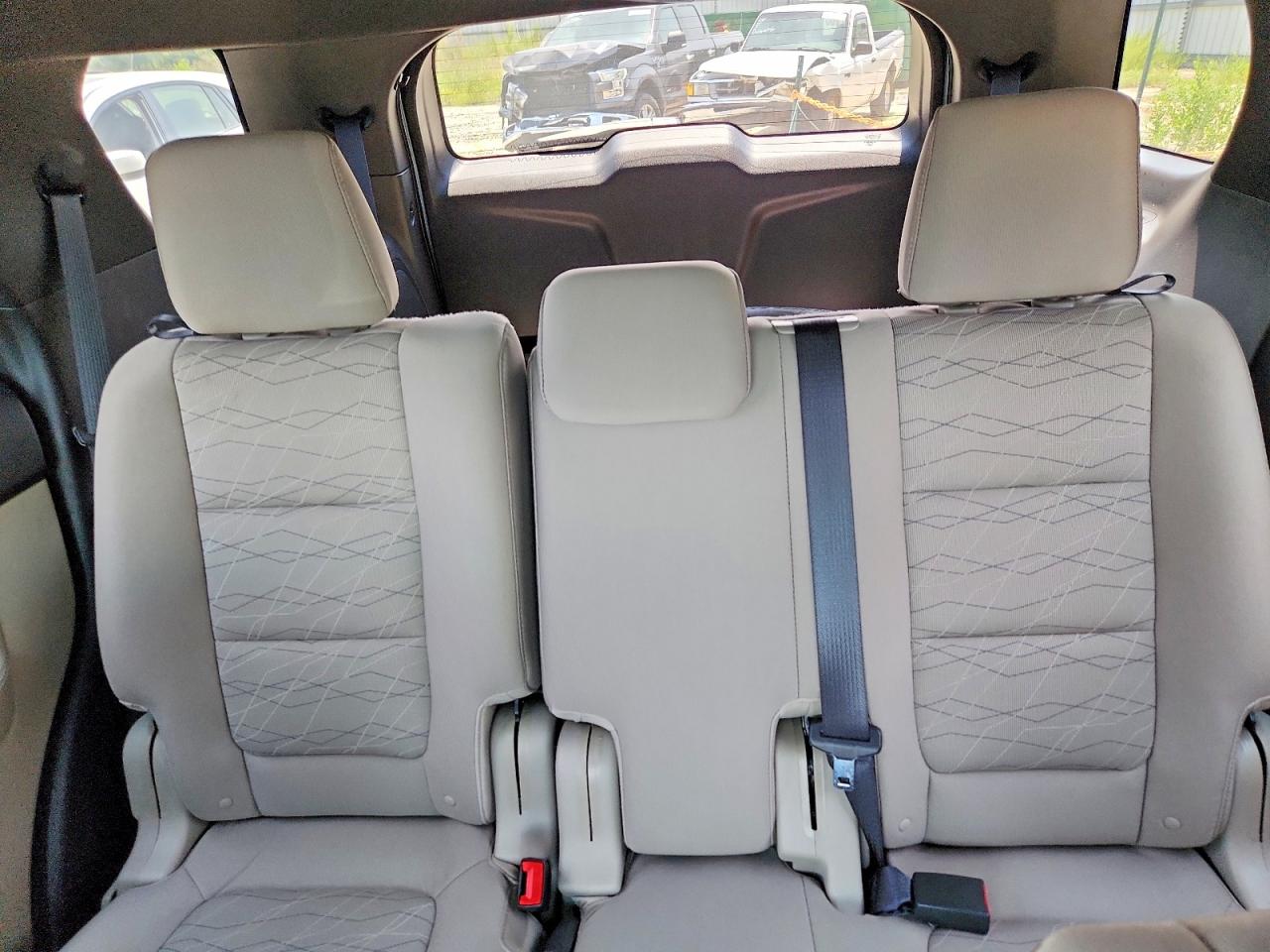 2015 Ford Explorer White vin: 1FM5K7B86FGB36754