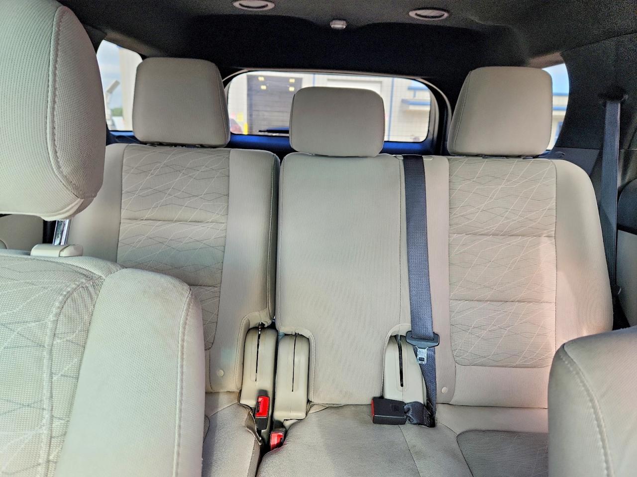 2015 Ford Explorer White vin: 1FM5K7B86FGC24431