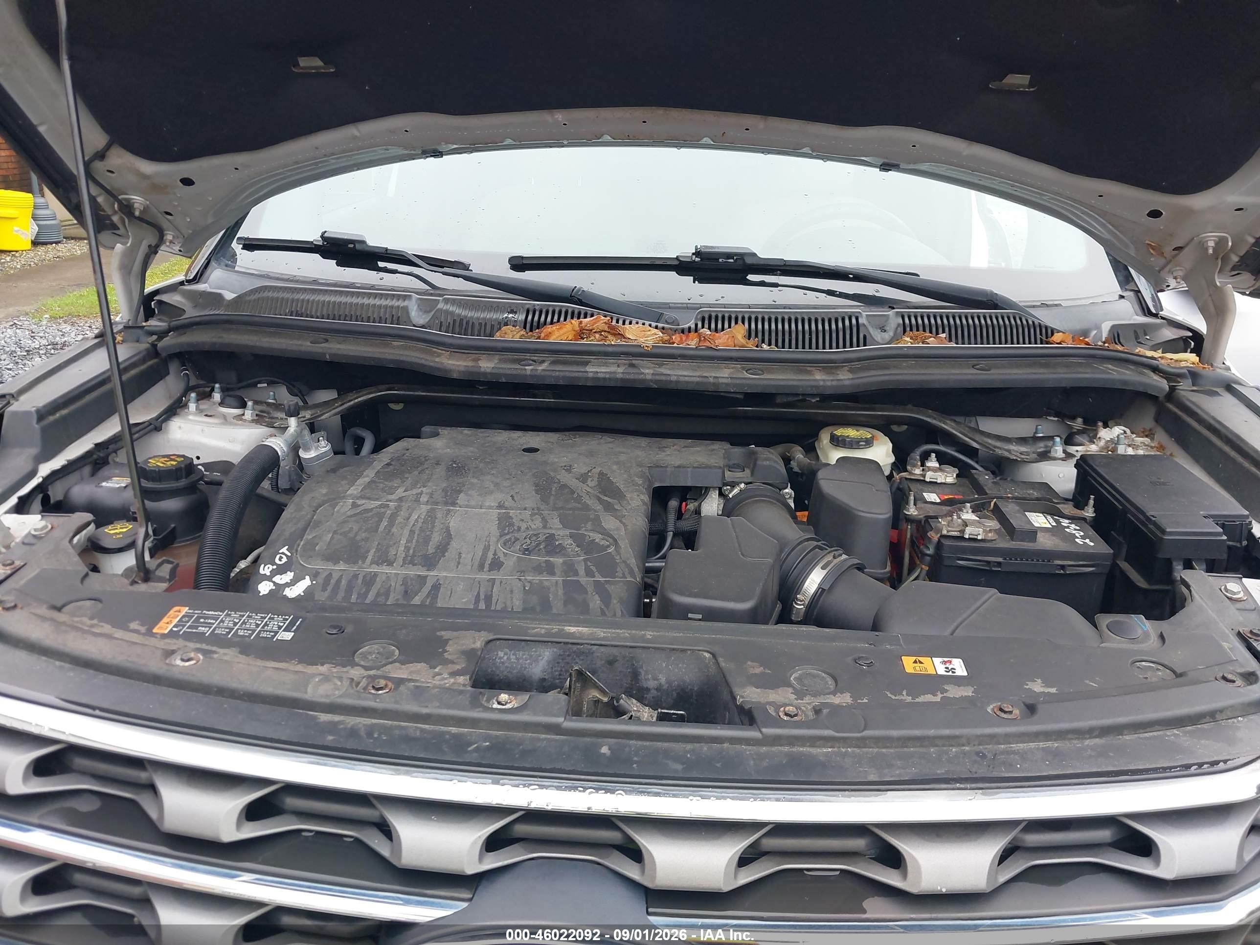 2016 Ford Explorer   Silver vin: 1FM5K7B86GGD06452