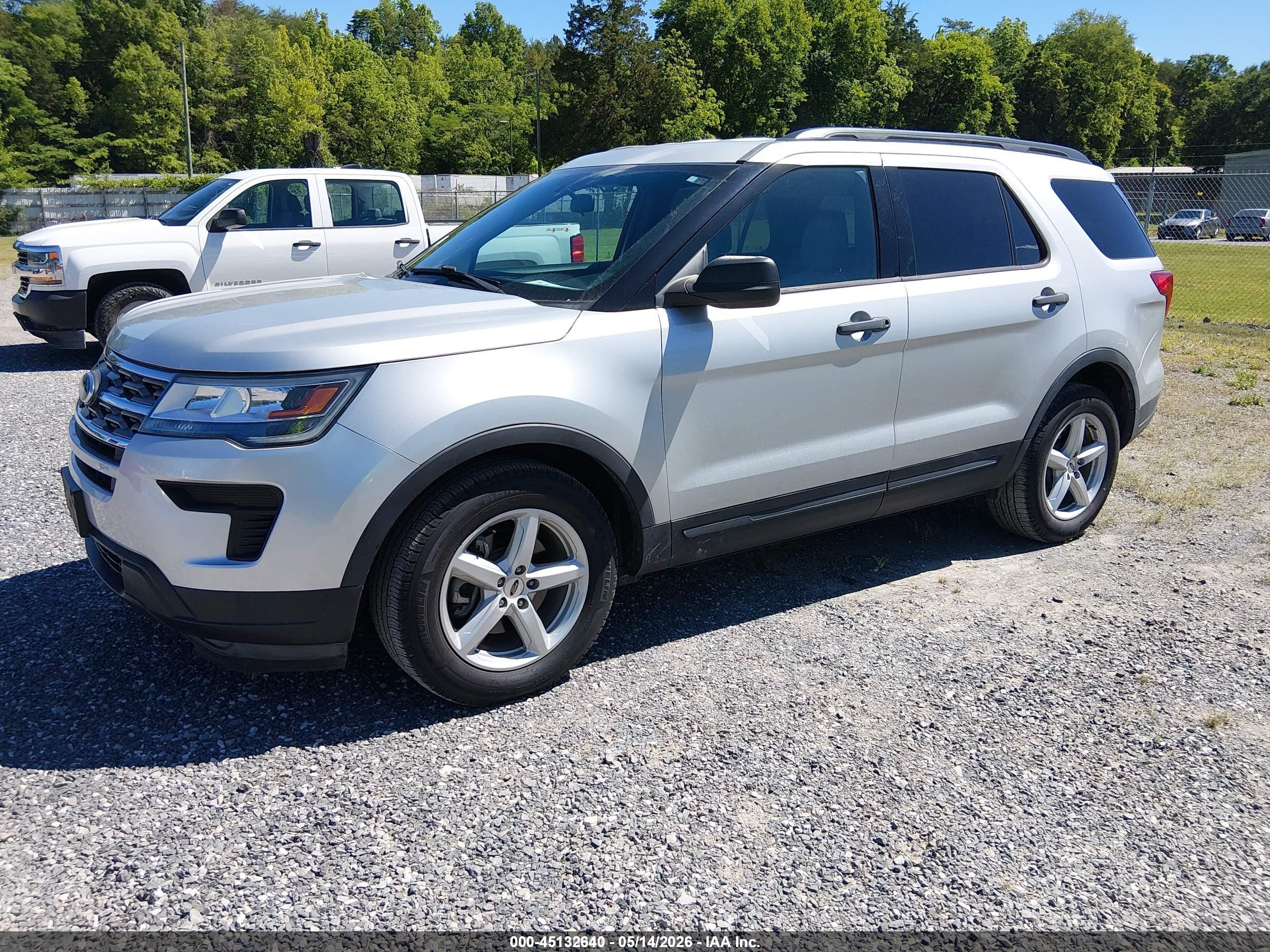 2018 Ford Explorer   Silver vin: 1FM5K7B86JGC45126