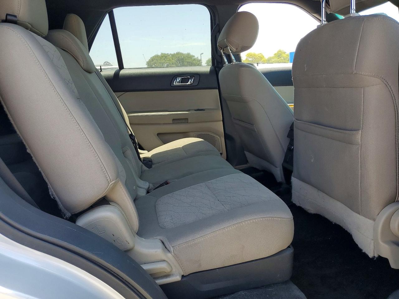 2014 Ford Explorer Silver vin: 1FM5K7B87EGB82348