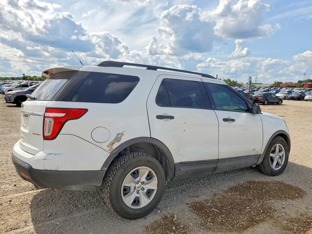 2014 Ford Explorer White vin: 1FM5K7B87EGC00721