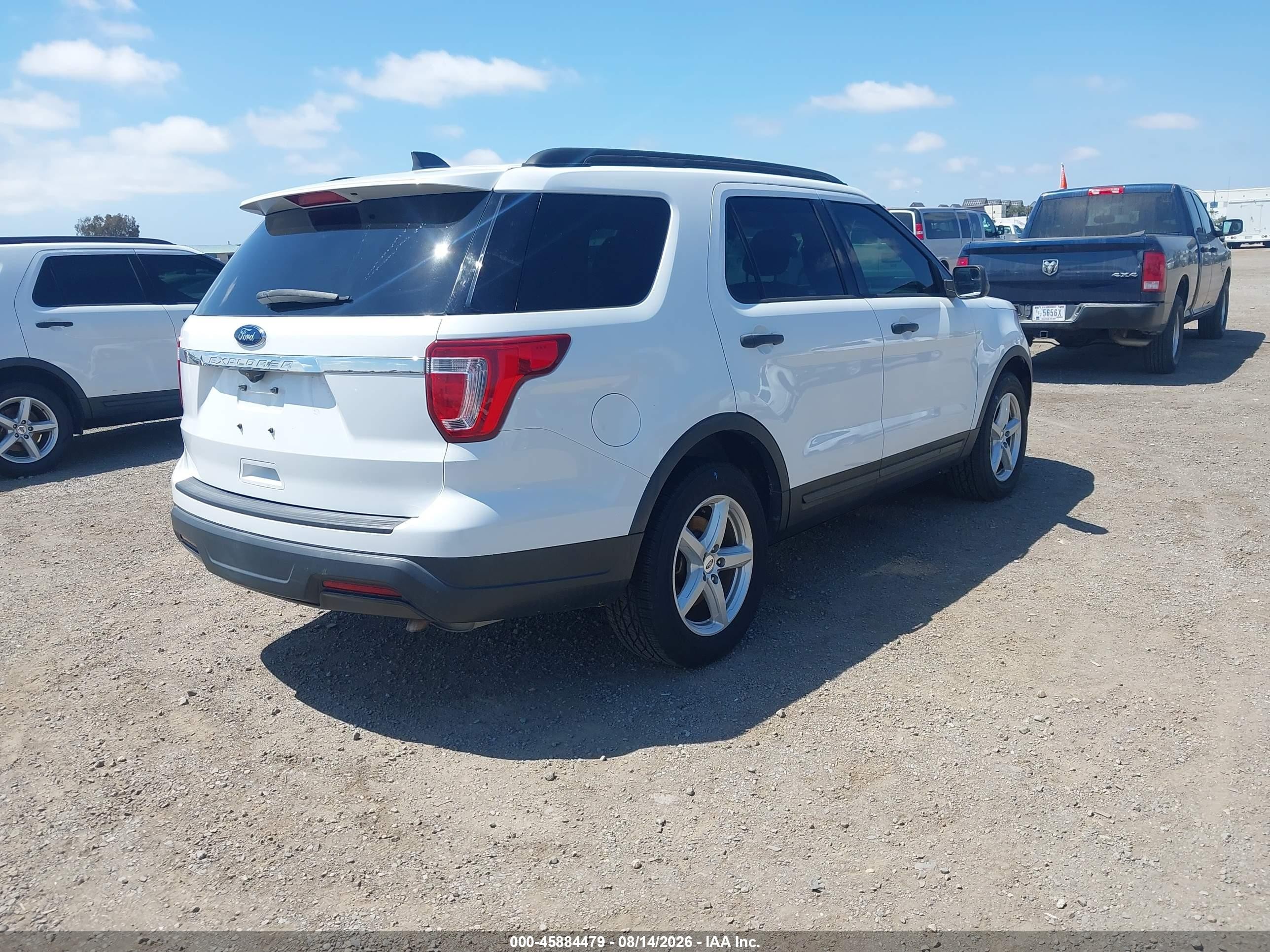 2018 Ford Explorer   White vin: 1FM5K7B87JGB95157
