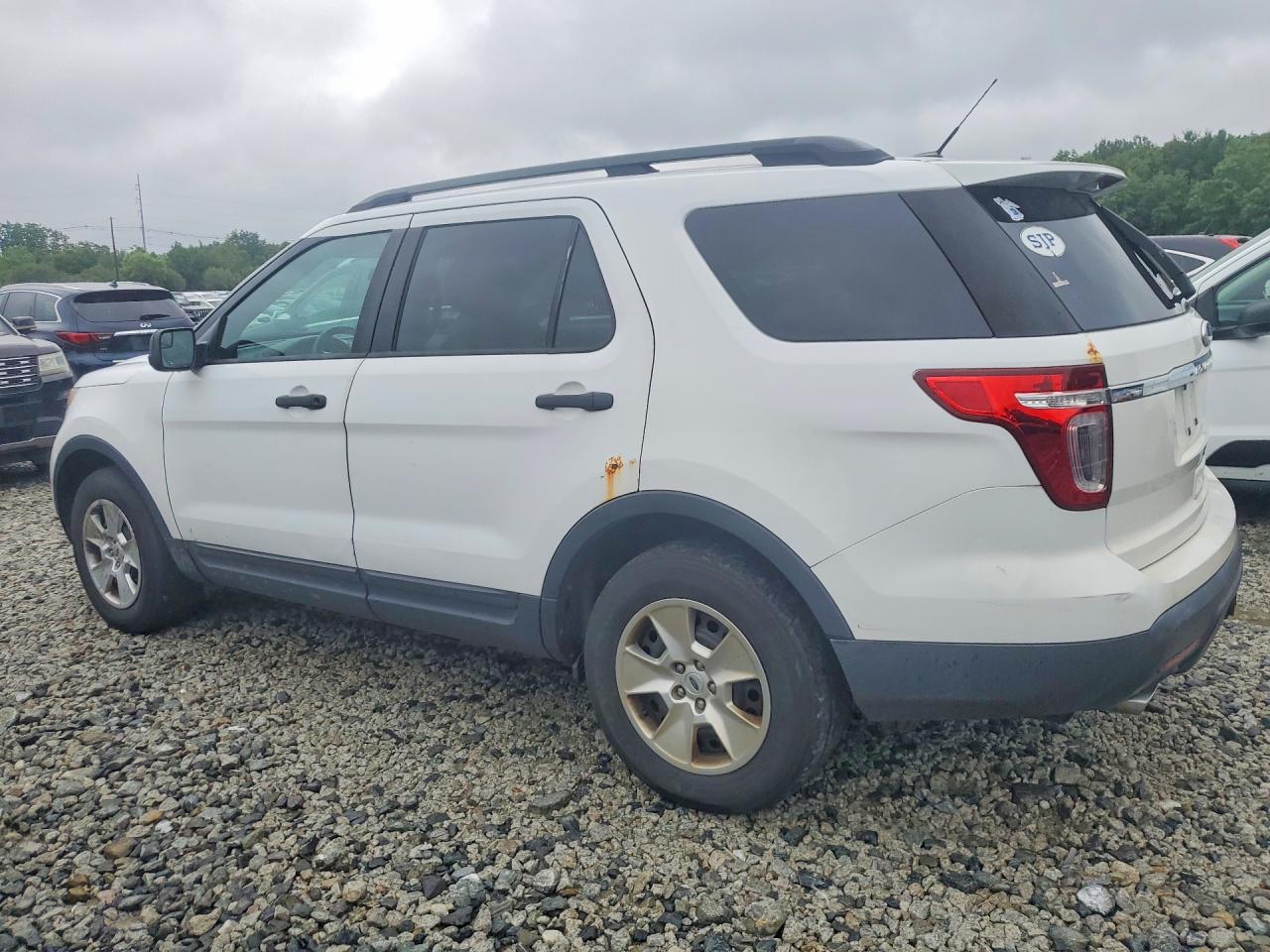 2013 Ford Explorer White vin: 1FM5K7B88DGA77512