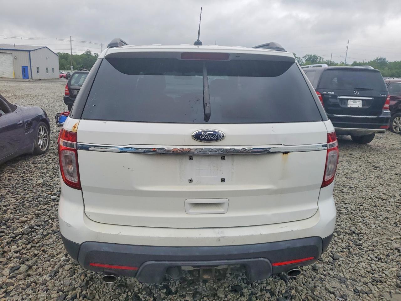 2013 Ford Explorer White vin: 1FM5K7B88DGA77512