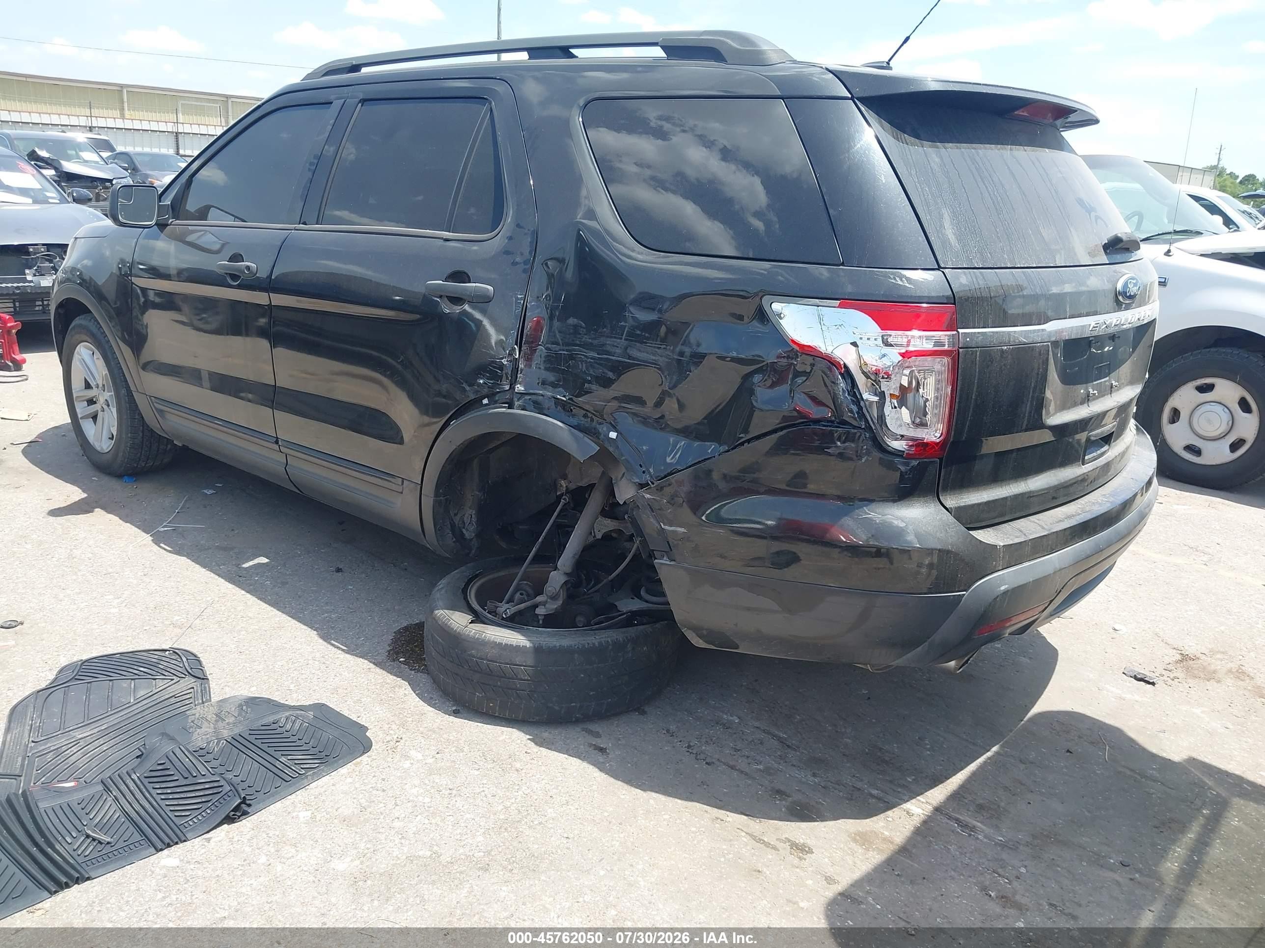 2015 Ford Explorer   Black vin: 1FM5K7B88FGA40057
