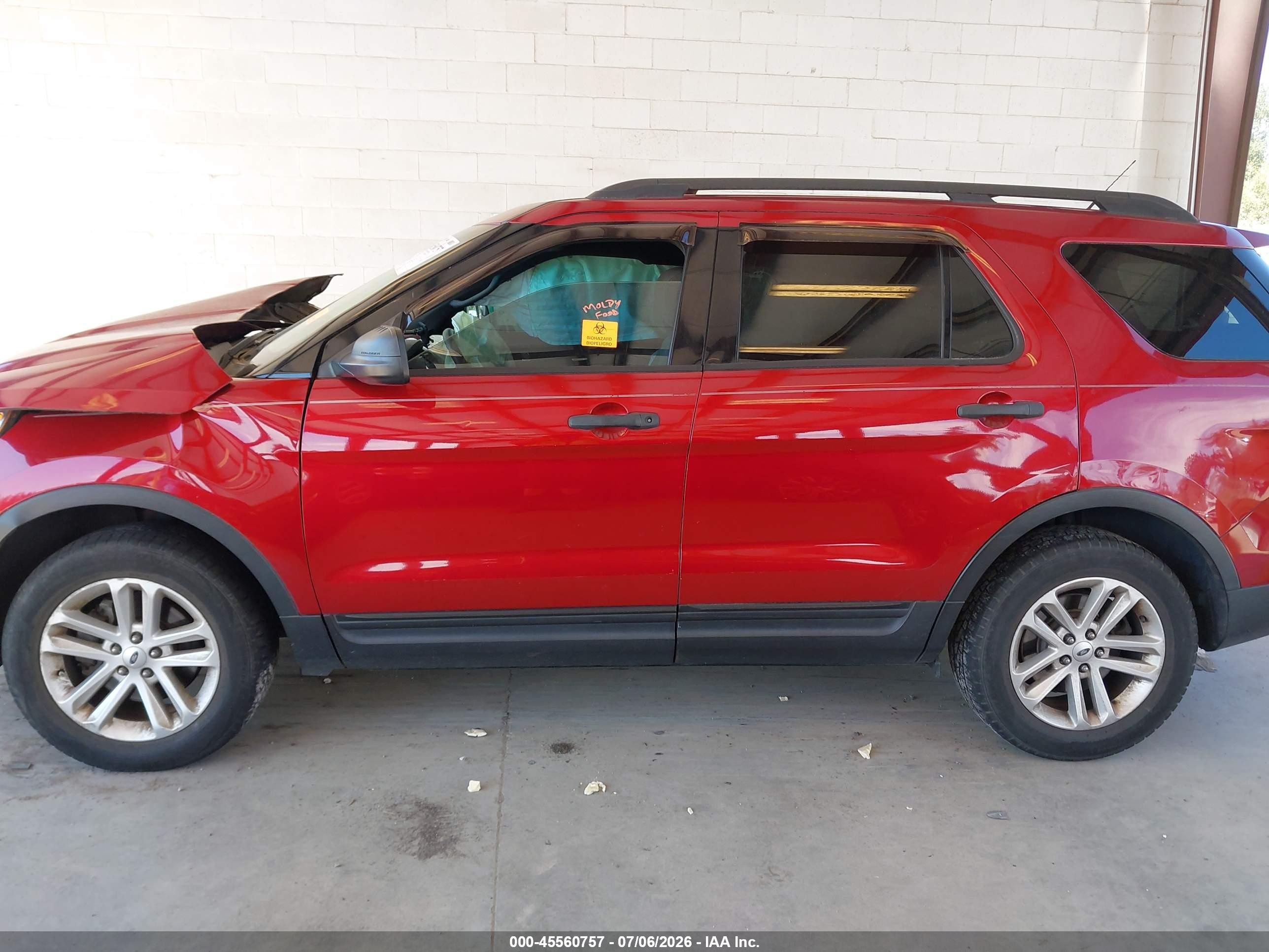 2015 Ford Explorer   Red vin: 1FM5K7B88FGC04780