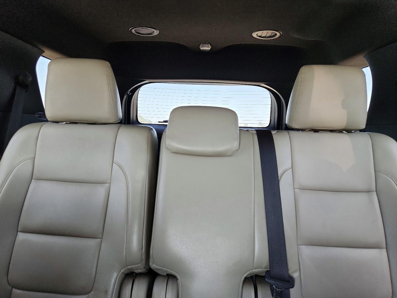 2014 Ford Explorer White vin: 1FM5K7B89EGA43211