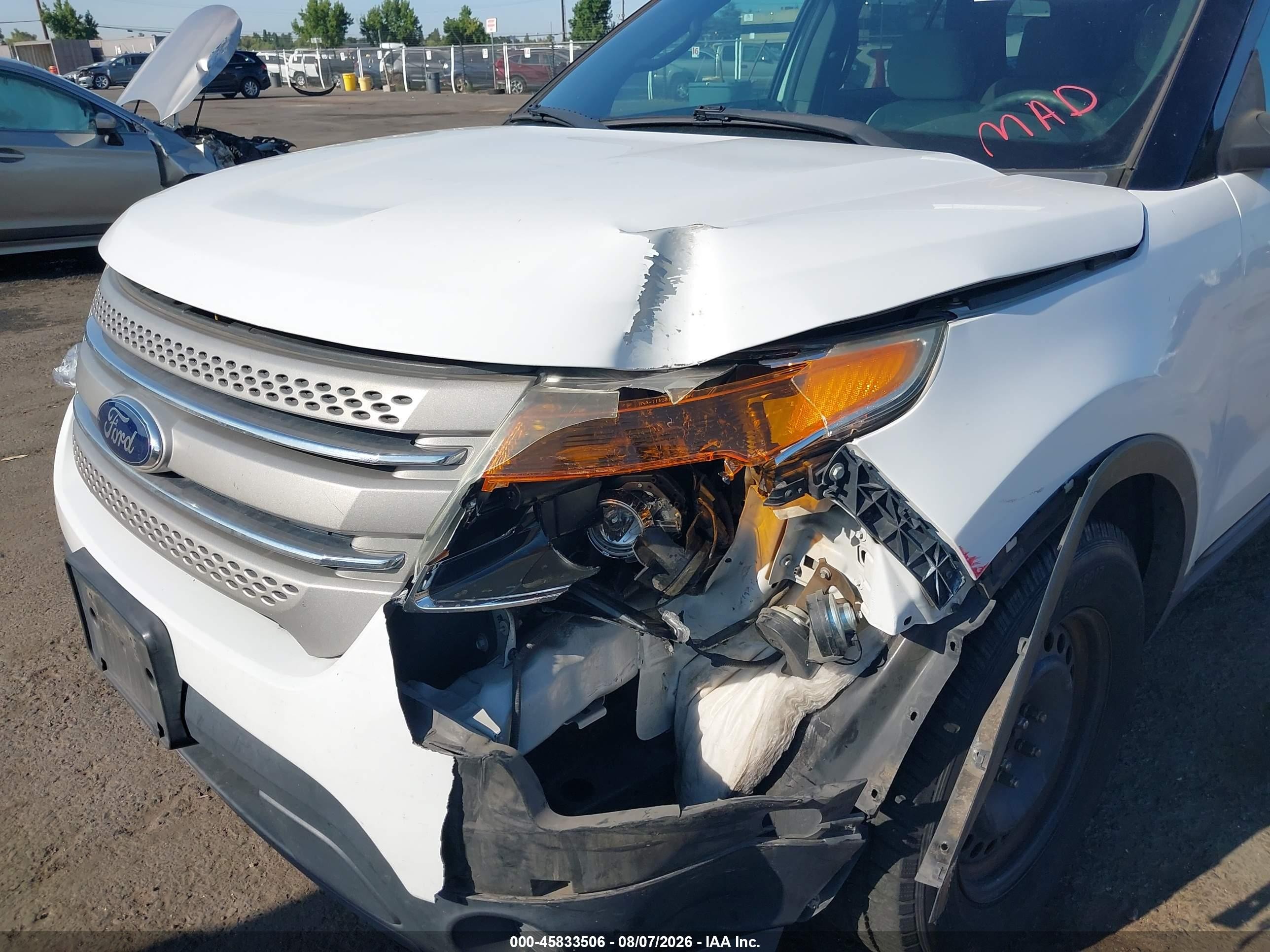 2014 Ford Explorer   White vin: 1FM5K7B89EGA44231