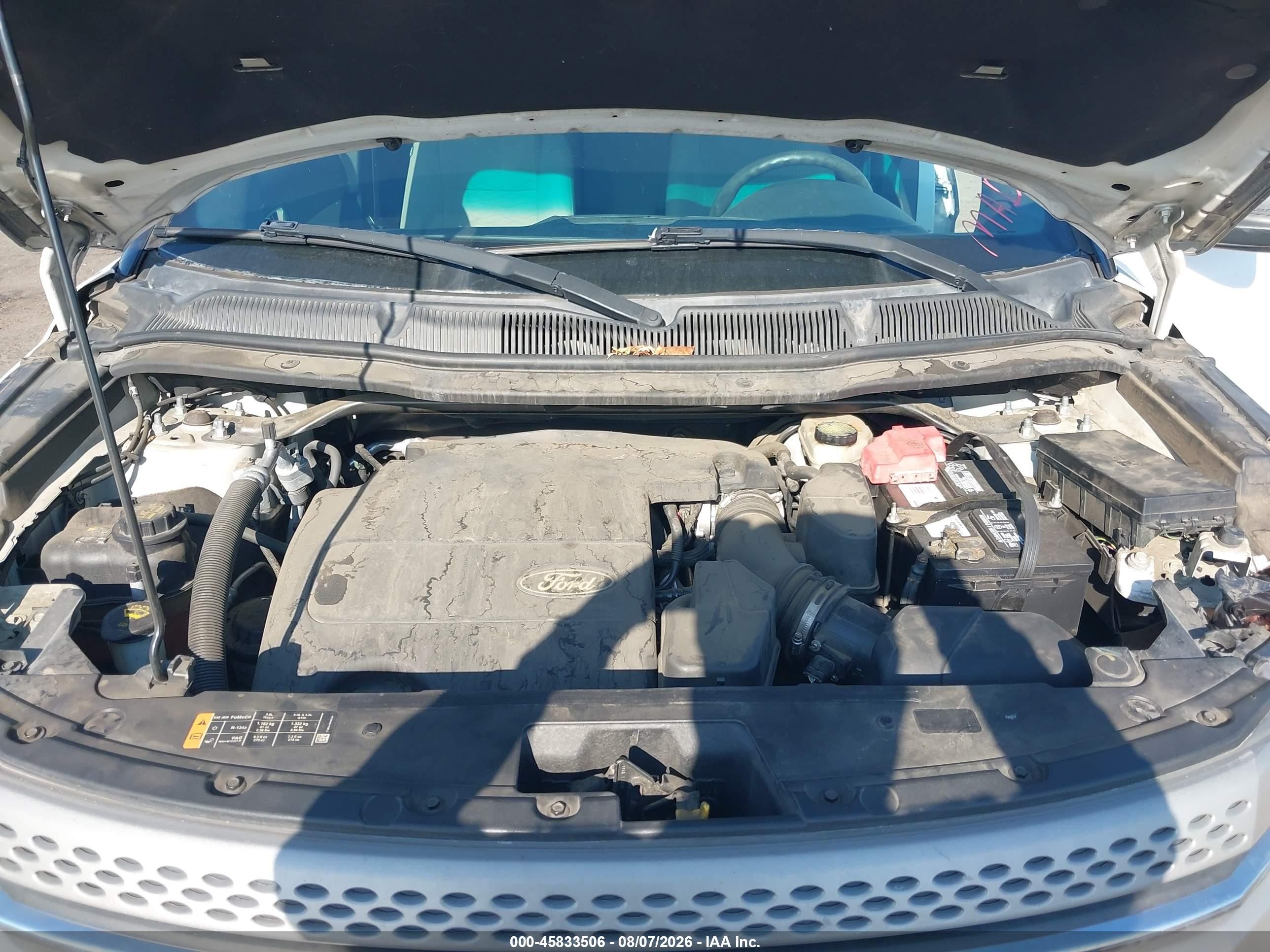 2014 Ford Explorer   White vin: 1FM5K7B89EGA44231