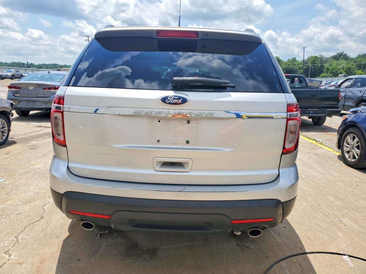 2014 Ford Explorer Silver vin: 1FM5K7B89EGB50646