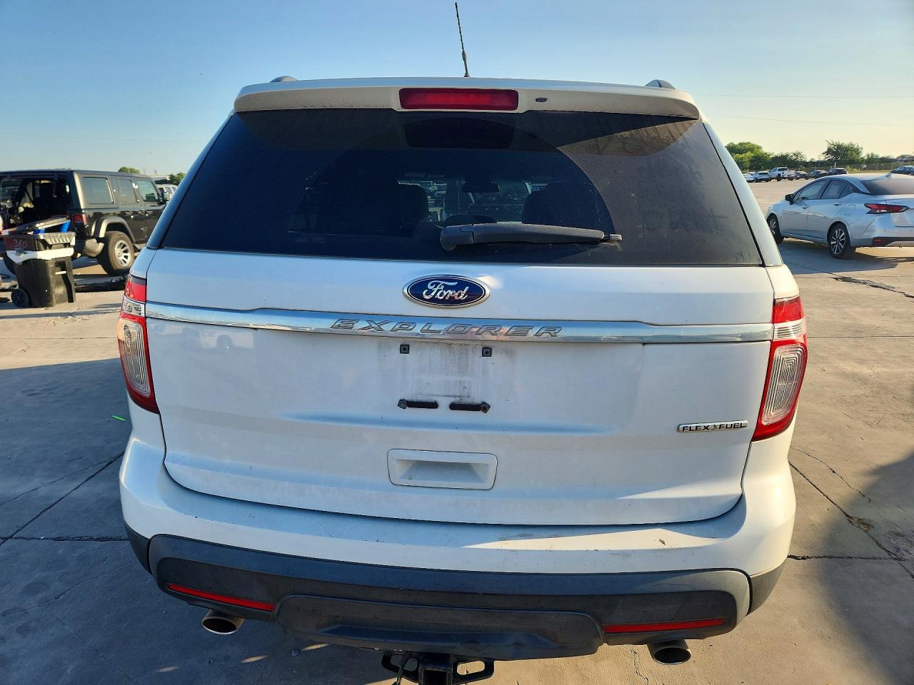 2014 Ford Explorer Белый vin: 1FM5K7B89EGC34658