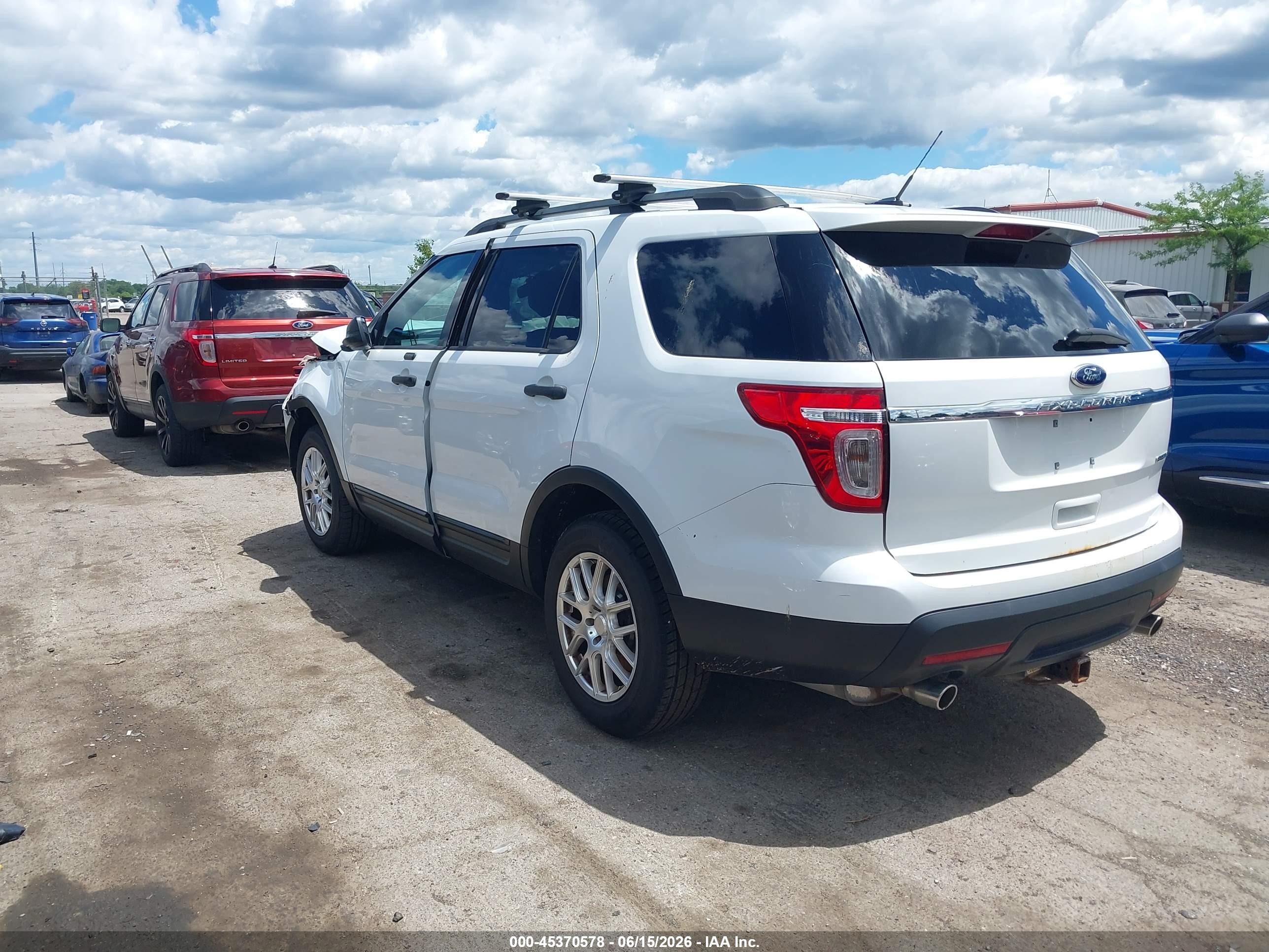 2015 Ford Explorer   White vin: 1FM5K7B89FGA18858