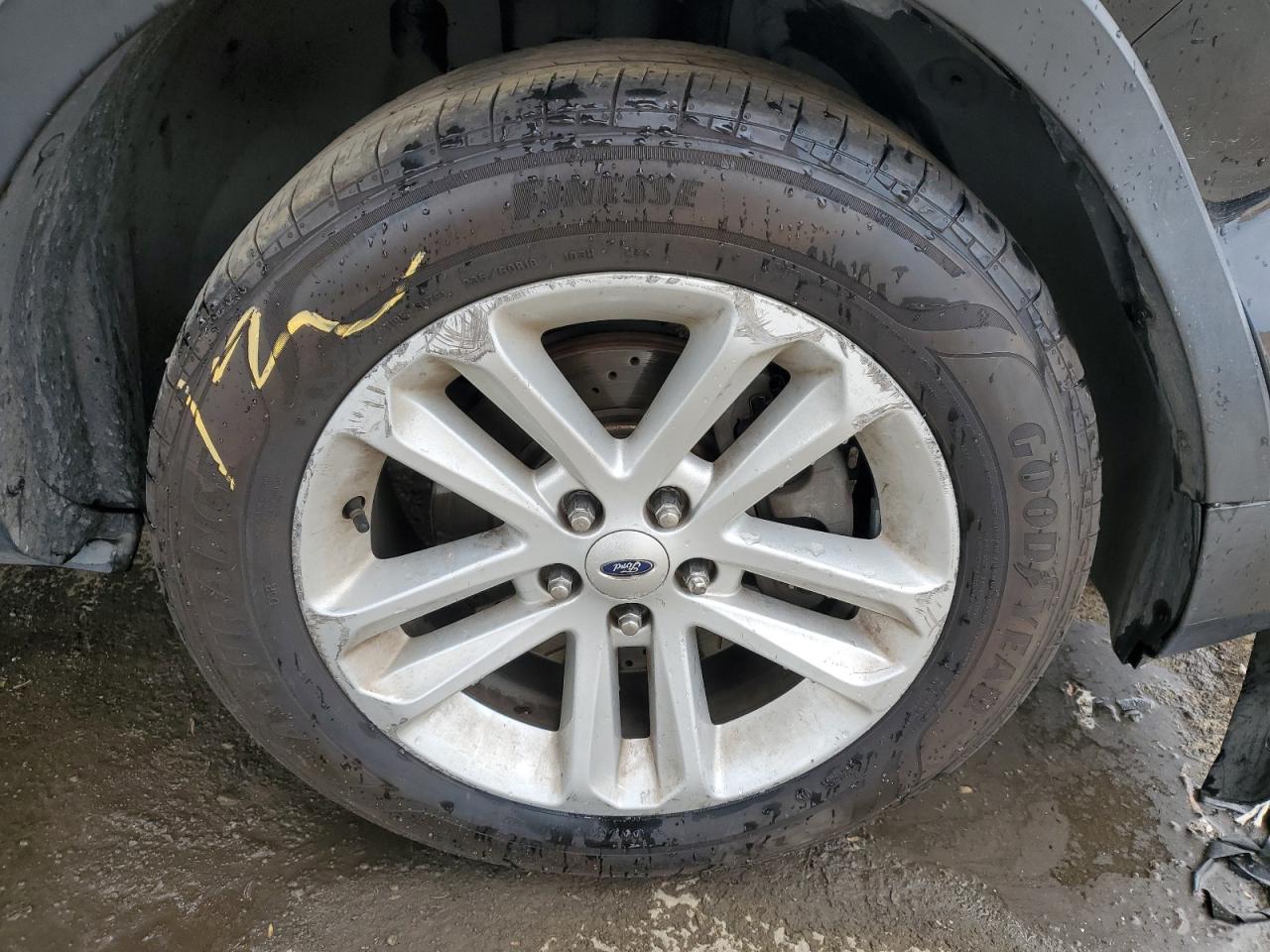 2013 Ford Explorer Black vin: 1FM5K7B8XDGA08045 Damage: Right Front Wheel, Curb Rash, > 12 Inches