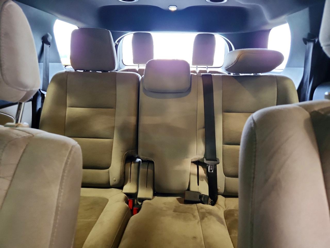 2014 Ford Explorer Silver vin: 1FM5K7B8XEGA03171