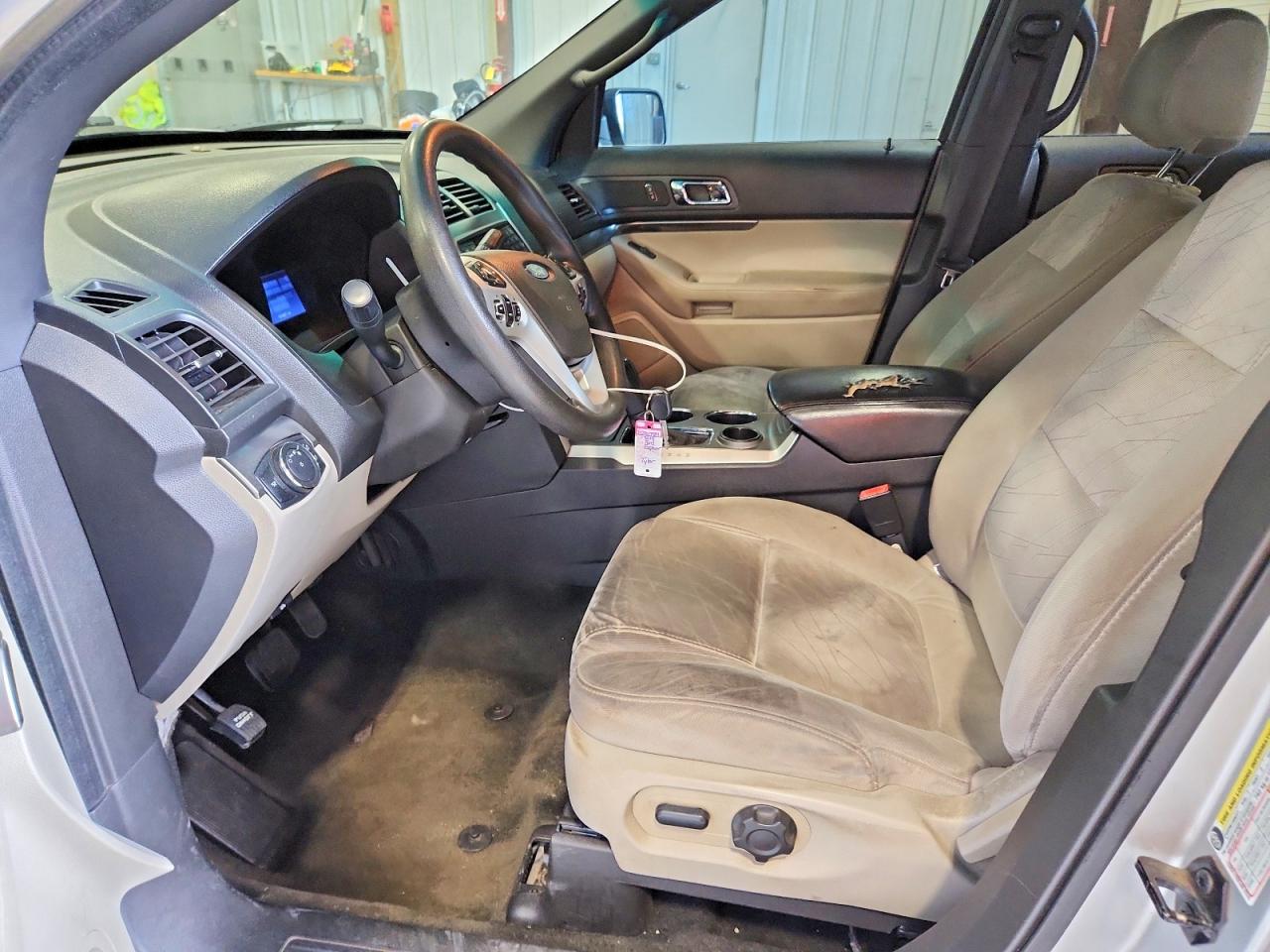 2014 Ford Explorer Silver vin: 1FM5K7B8XEGA03171