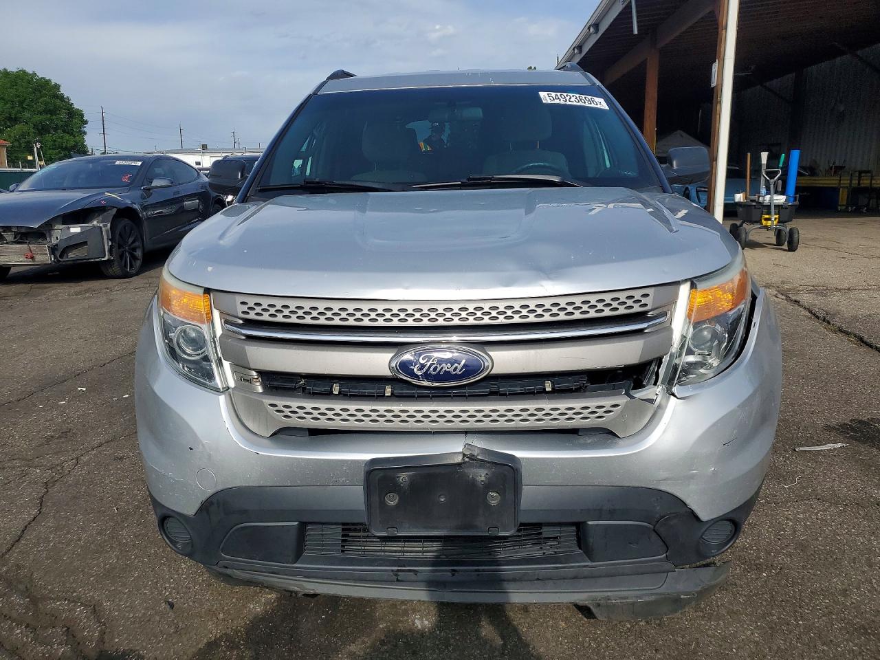 2014 Ford Explorer Silver vin: 1FM5K7B8XEGA33240